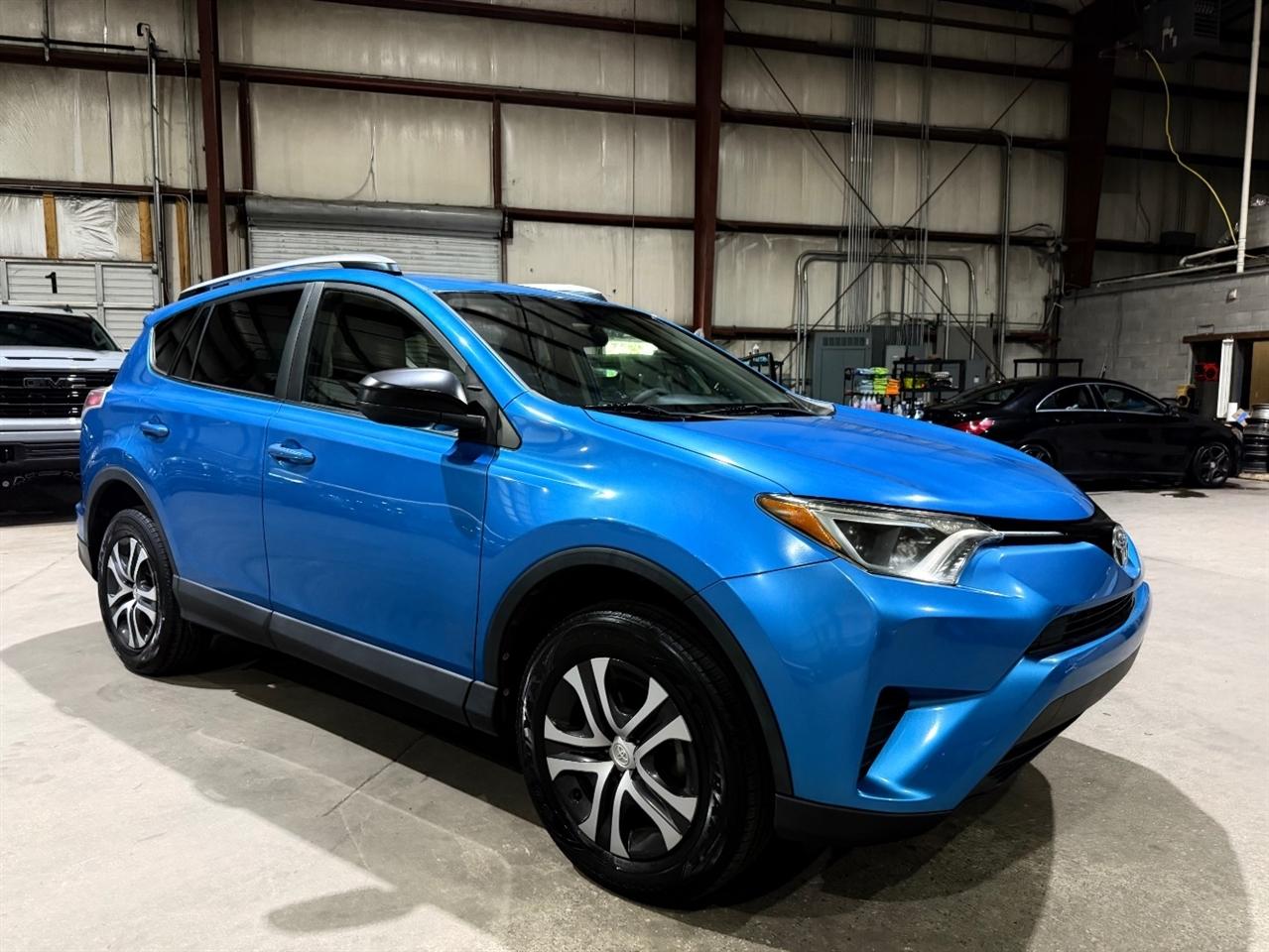 toyota rav4 2016 JTMZFREV8GD087387 image toyota rav4 2016 JTMZFREV8GD087387 image