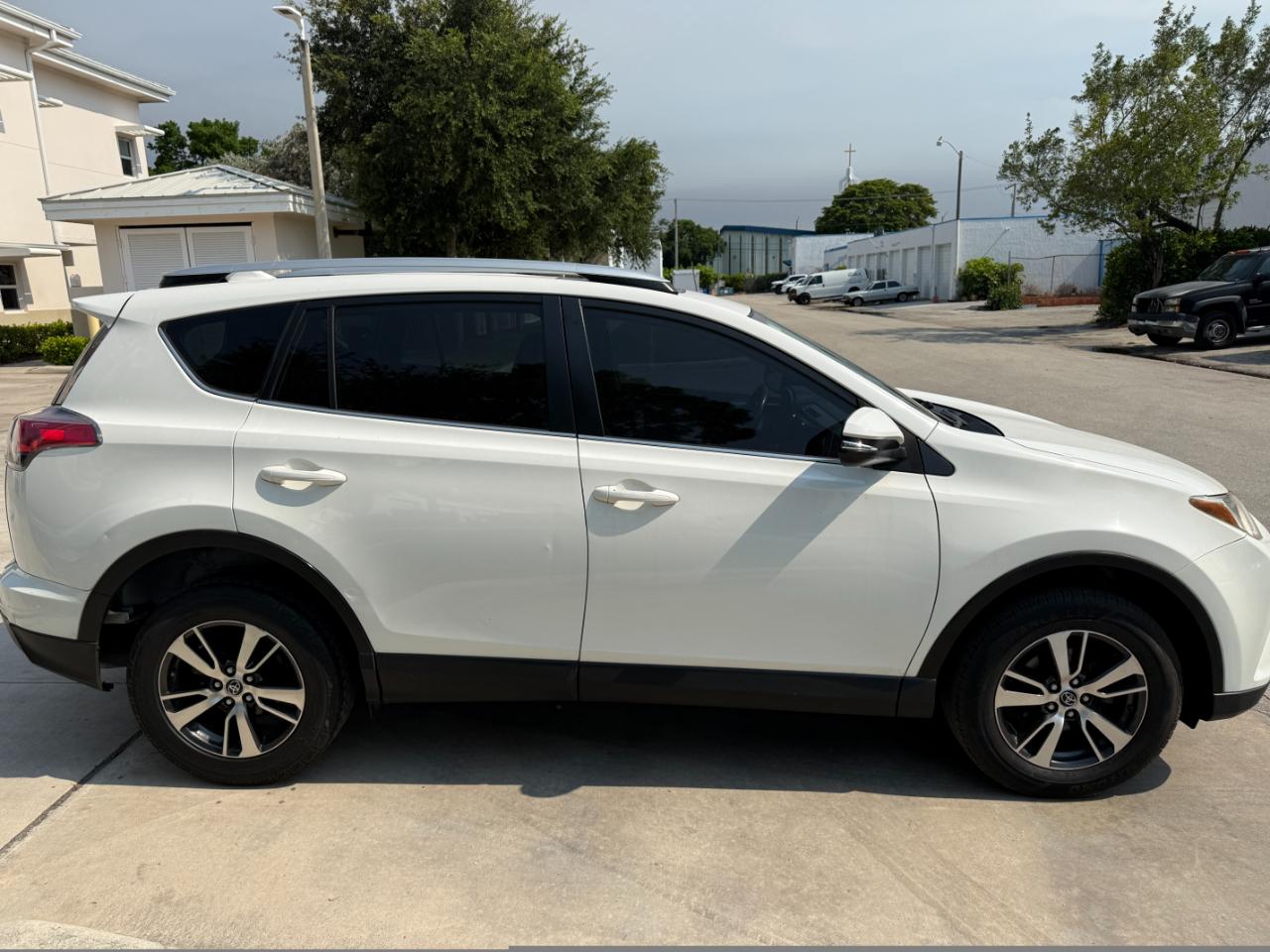 toyota rav4 2016 JTMWFREV7GJ081911 image toyota rav4 2016 JTMWFREV7GJ081911 image