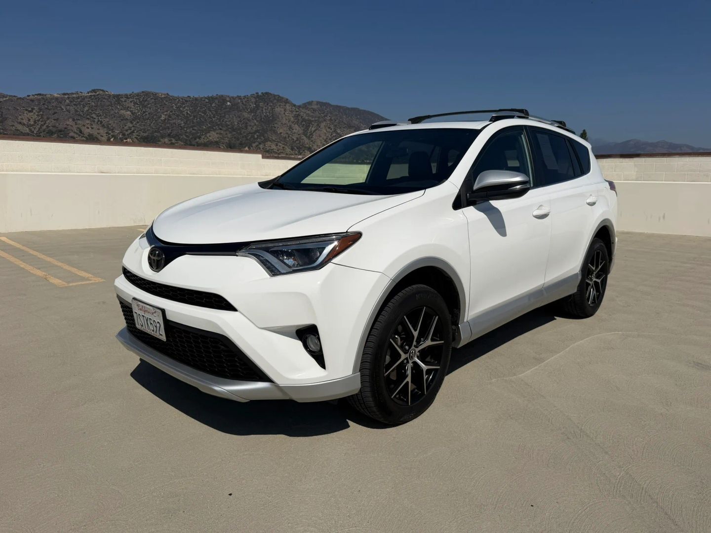 toyota rav4 2016 JTMNFREV1GJ082113 image toyota rav4 2016 JTMNFREV1GJ082113 image