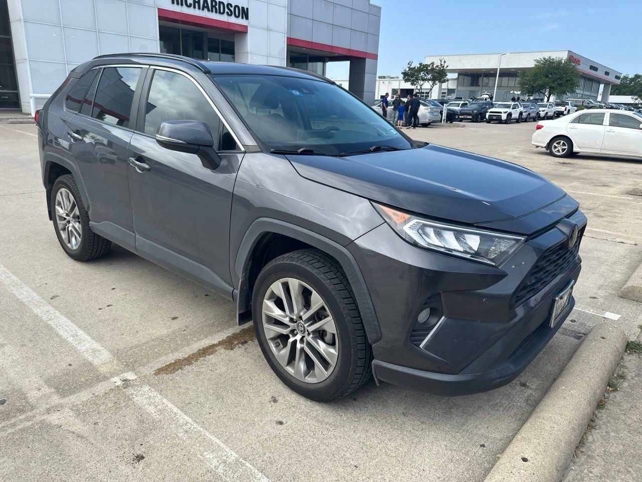 toyota rav4 2019 2T3C1RFV2KW040046 image toyota rav4 2019 2T3C1RFV2KW040046 image