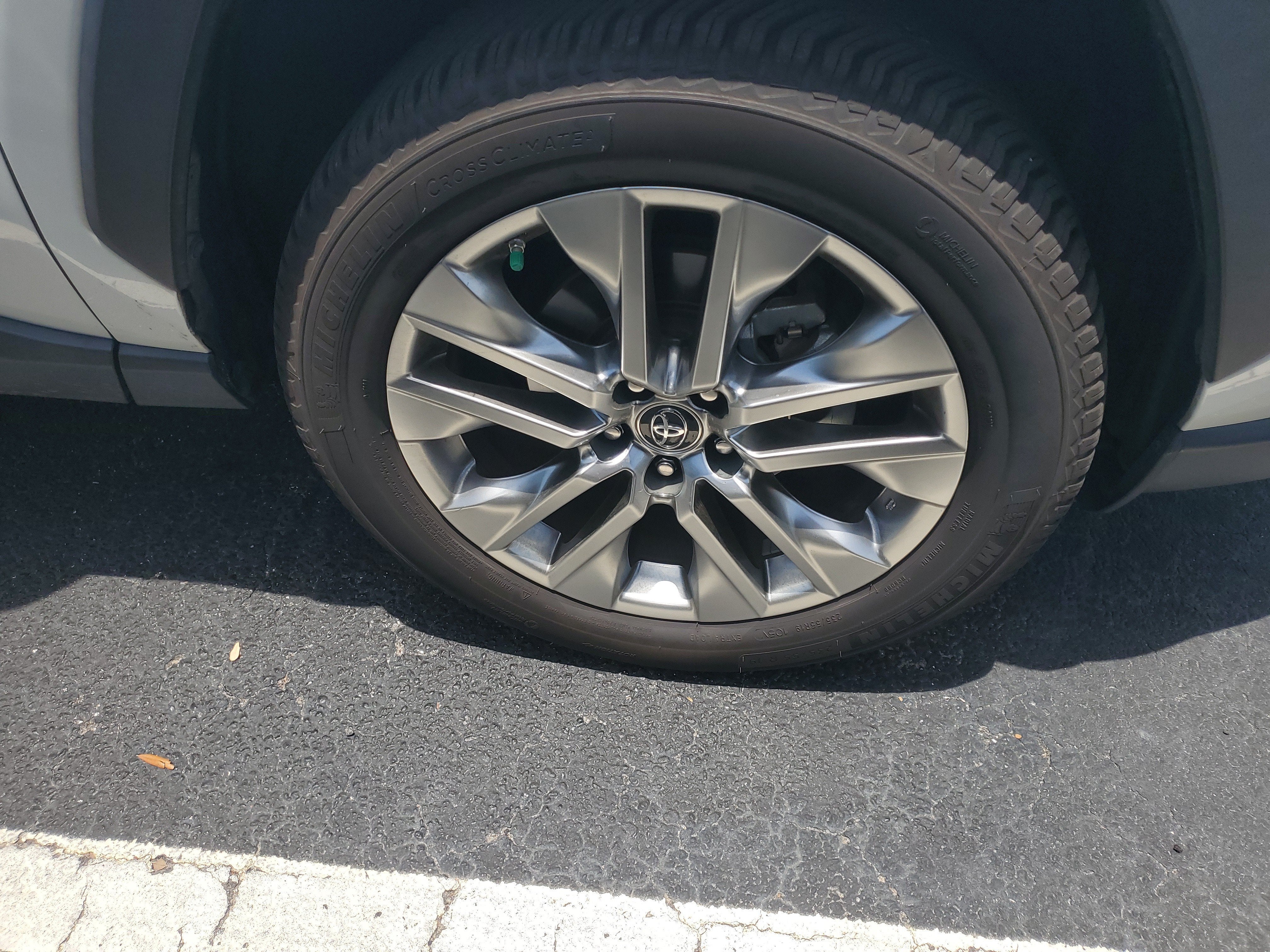 toyota rav4 2019 2T3Y1RFV8KW018994 image toyota rav4 2019 2T3Y1RFV8KW018994 image