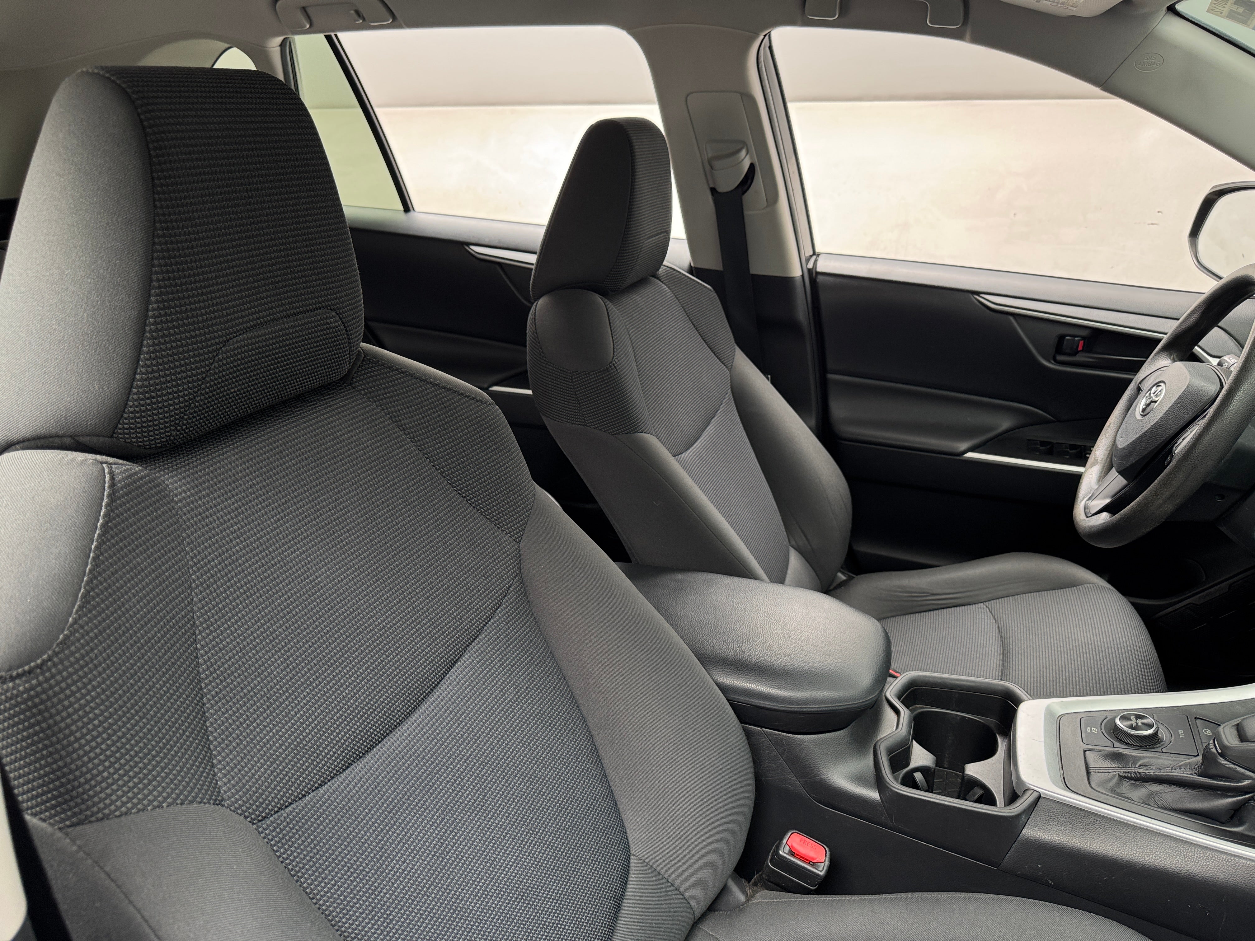 toyota rav4 2019 2T3LWRFV4KW015439 image toyota rav4 2019 2T3LWRFV4KW015439 image