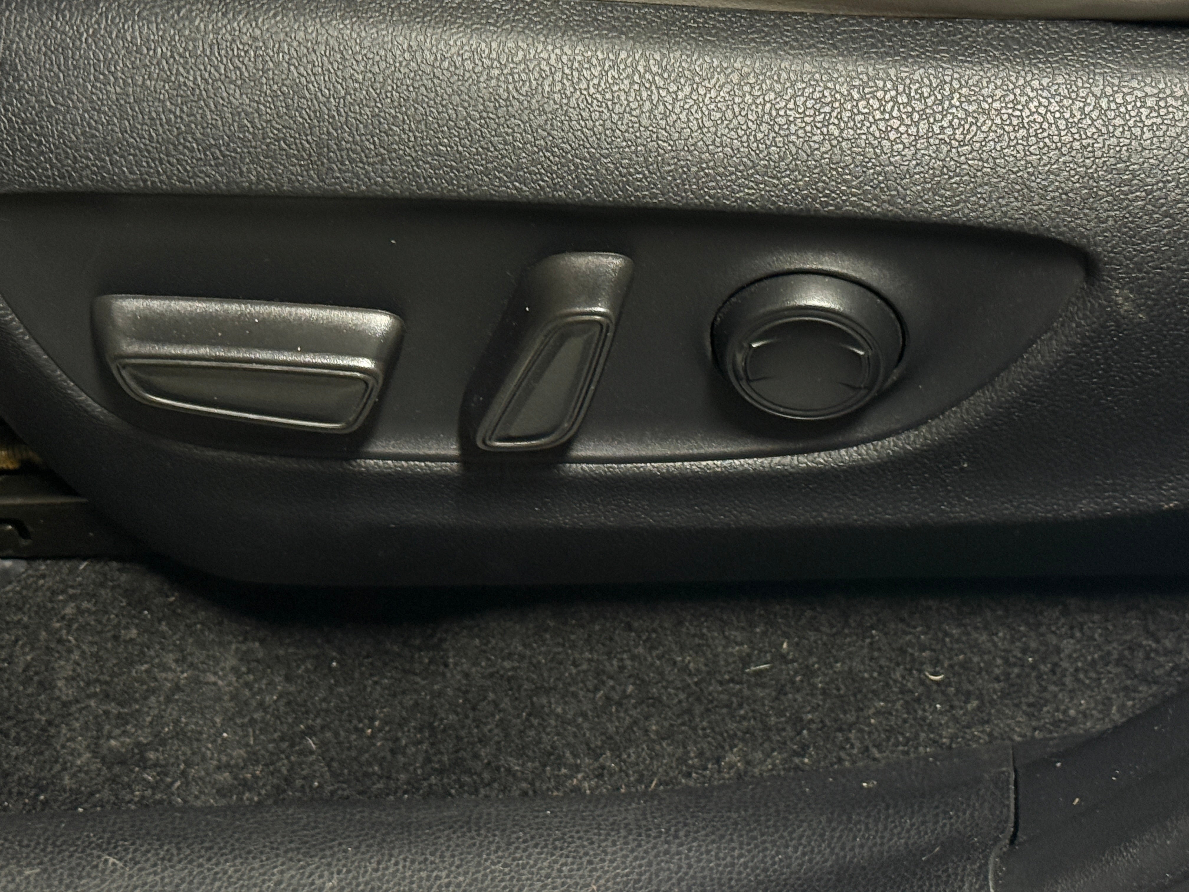 toyota rav4 2019 2T3C1RFV1KC002809 image toyota rav4 2019 2T3C1RFV1KC002809 image