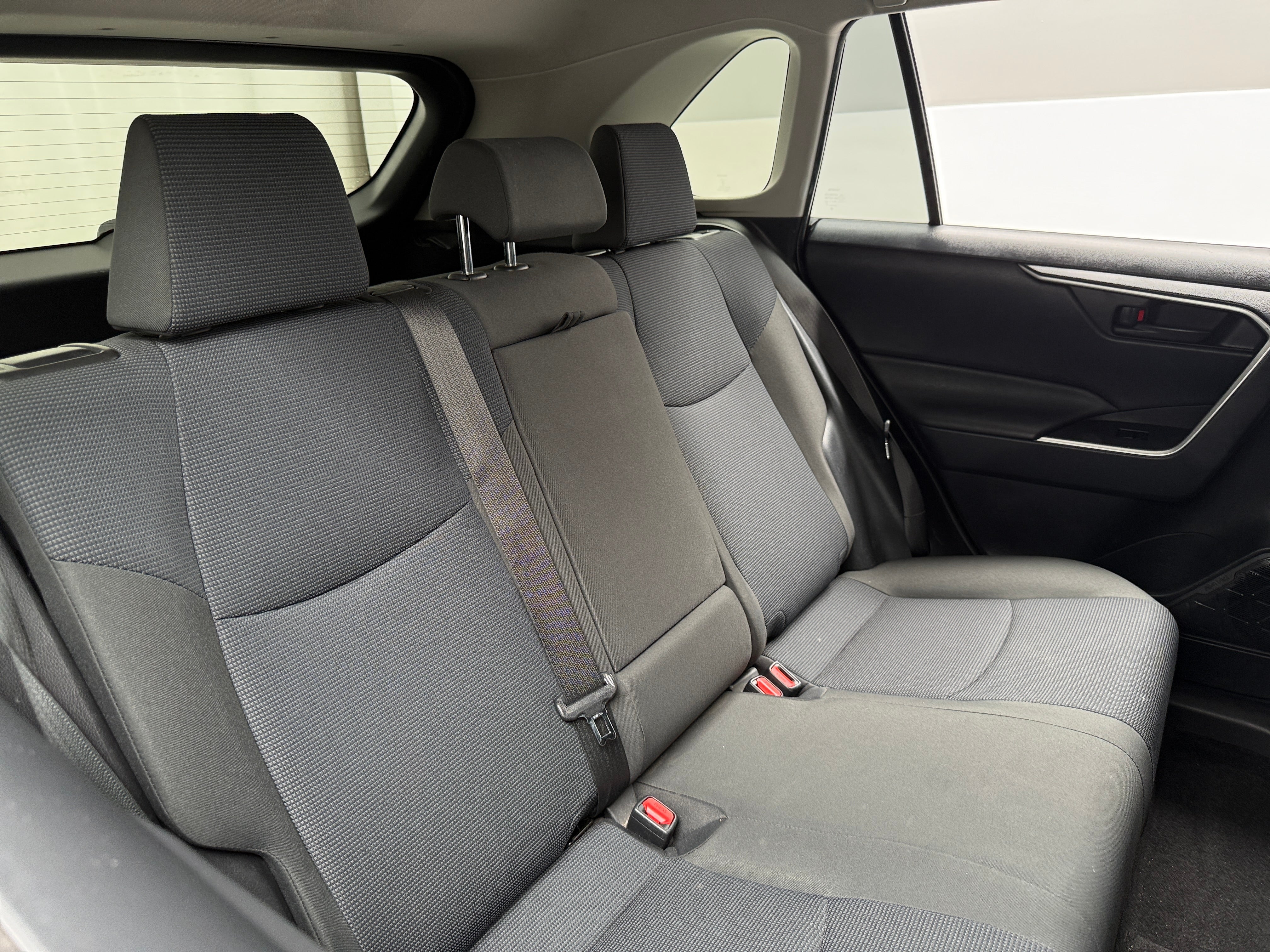 toyota rav4 2019 JTMF1RFV3KD044990 image toyota rav4 2019 JTMF1RFV3KD044990 image