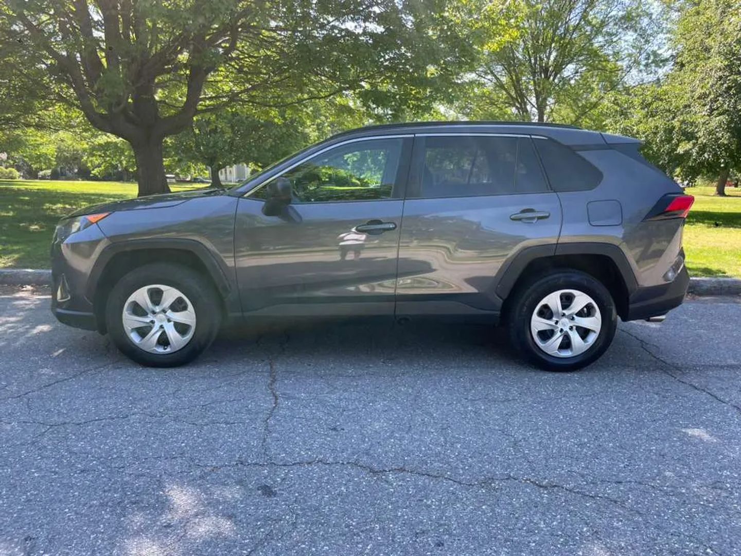 toyota rav4 2019 2T3F1RFV5KW053385 image toyota rav4 2019 2T3F1RFV5KW053385 image