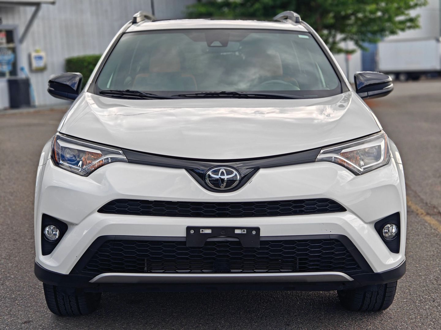 toyota rav4 2018 JTMJFREVXJJ188243 image toyota rav4 2018 JTMJFREVXJJ188243 image