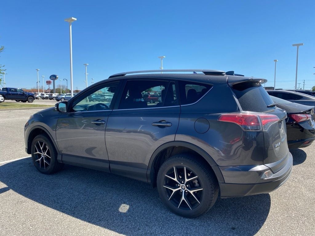 toyota rav4 2018 2T3JFREV5JW757940 image toyota rav4 2018 2T3JFREV5JW757940 image