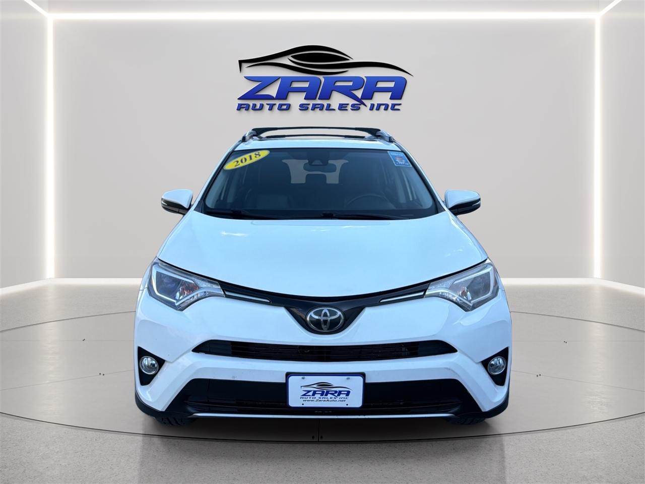toyota rav4 2018 JTMRFREV9JJ178273 image