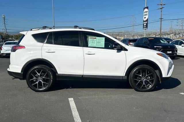 toyota rav4 2018 2T3JFREV2JW754901 image toyota rav4 2018 2T3JFREV2JW754901 image