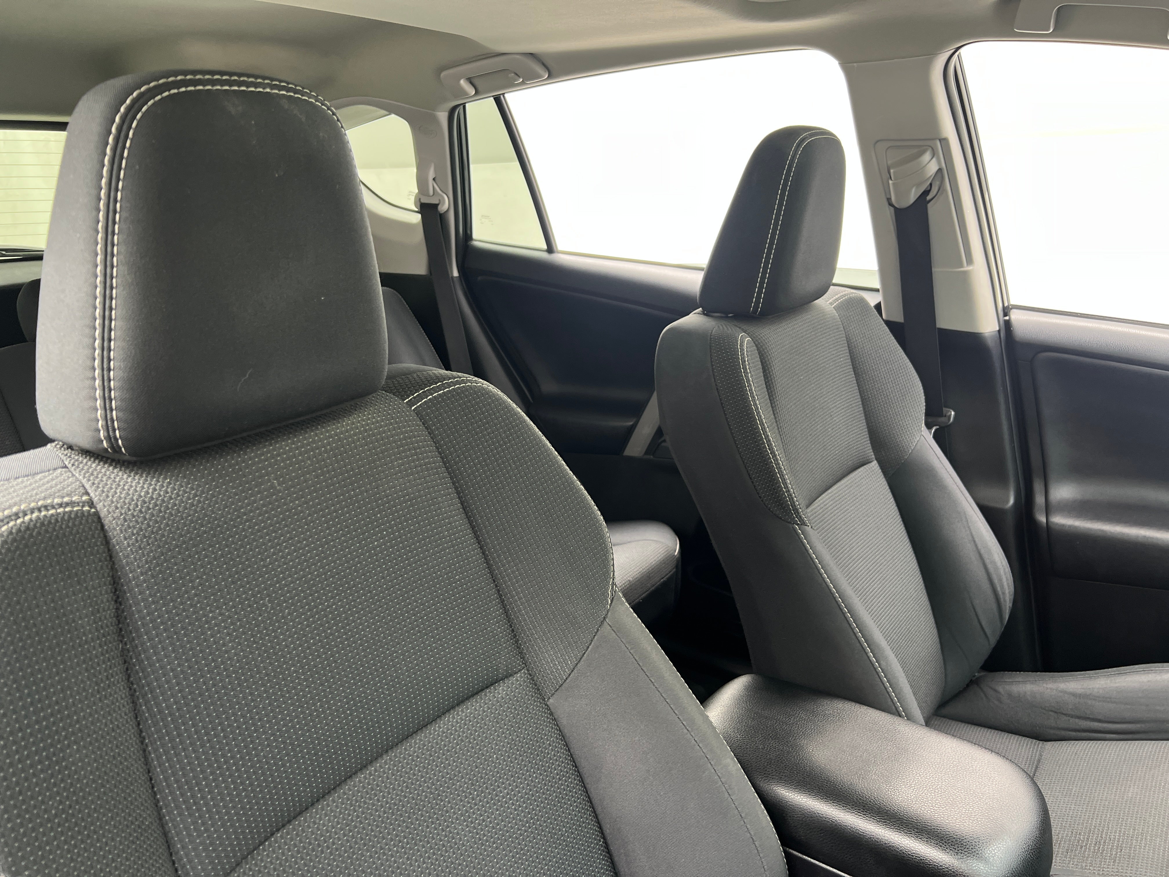 toyota rav4 2018 2T3RFREV2JW778893 image toyota rav4 2018 2T3RFREV2JW778893 image