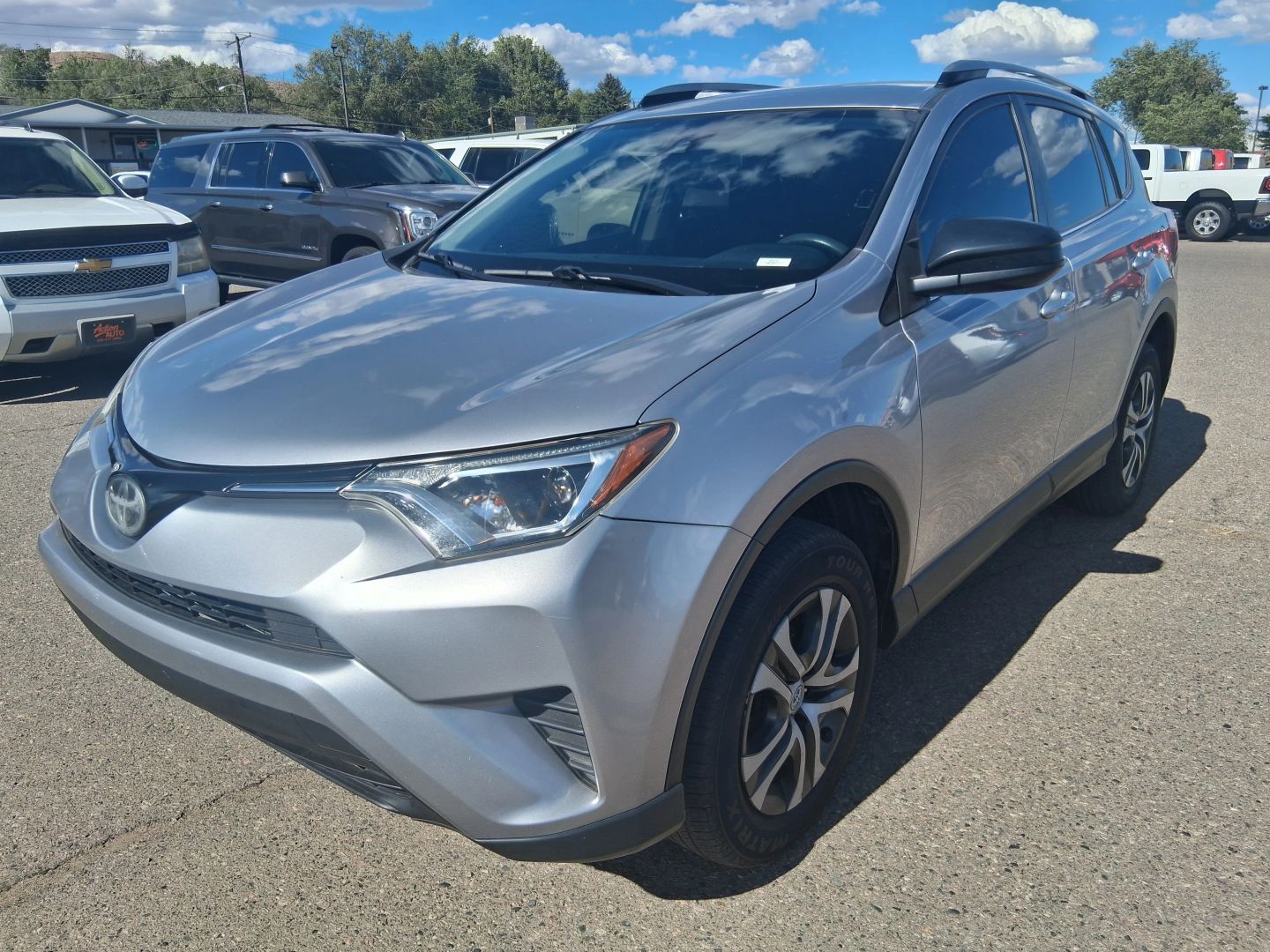 toyota rav4 2018 JTMZFREV2JD128796 image toyota rav4 2018 JTMZFREV2JD128796 image