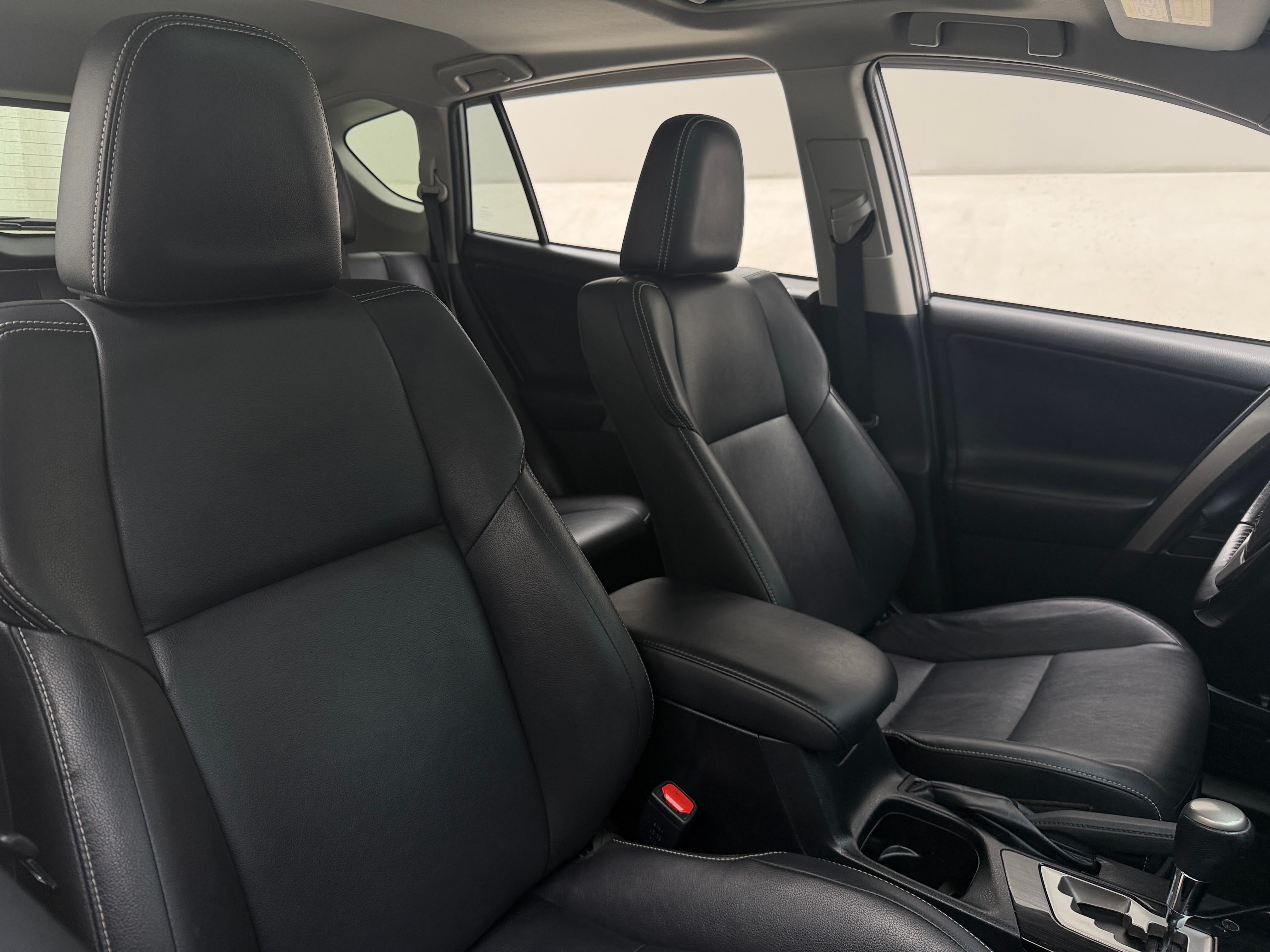 toyota rav4 2018 JTMDFREV7JD243128 image toyota rav4 2018 JTMDFREV7JD243128 image