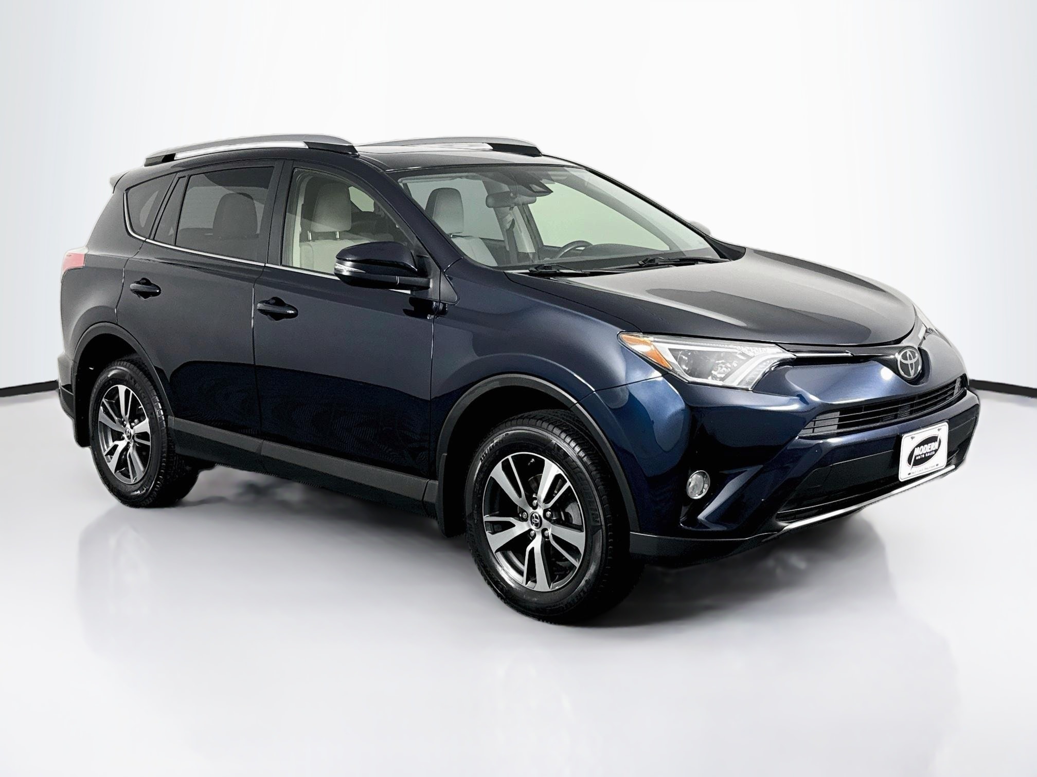toyota rav4 2018 JTMRFREV1JD256429 image toyota rav4 2018 JTMRFREV1JD256429 image
