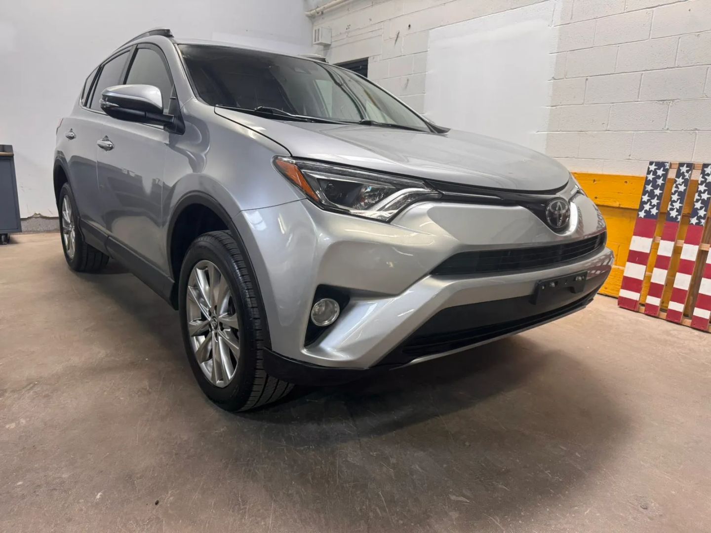 toyota rav4 2018 2T3YFREV2JW450160 image toyota rav4 2018 2T3YFREV2JW450160 image