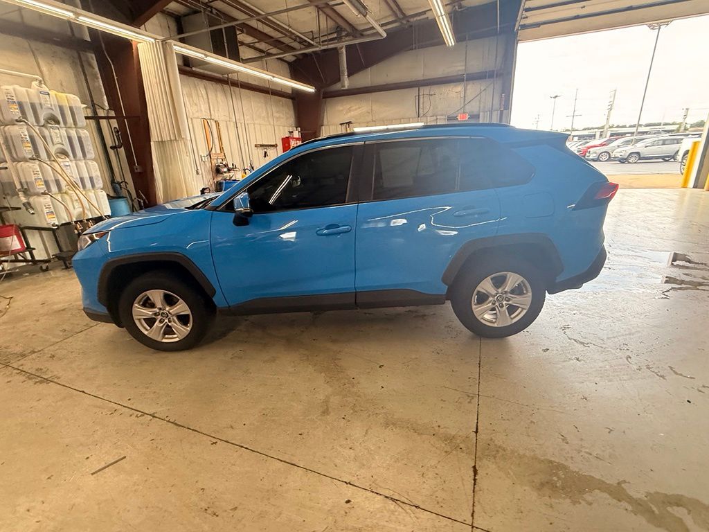 toyota rav4 2021 2T3W1RFV7MC086635 image toyota rav4 2021 2T3W1RFV7MC086635 image