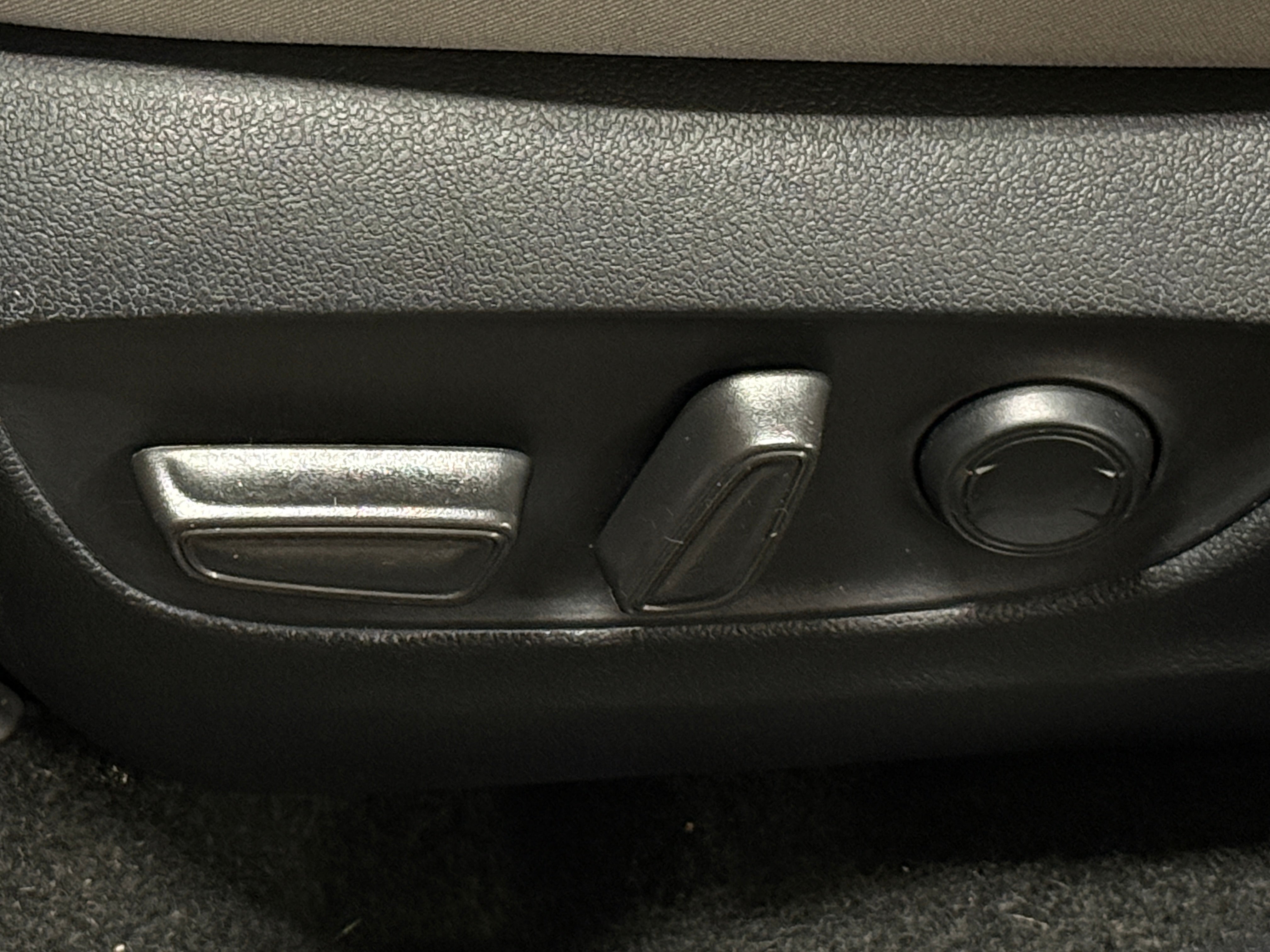 toyota rav4 2021 2T3W1RFV8MC124311 image toyota rav4 2021 2T3W1RFV8MC124311 image