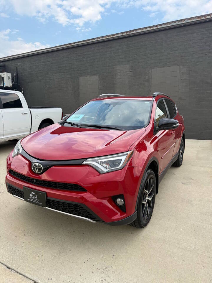 toyota rav4 2017 JTMJFREV6HJ166699 image toyota rav4 2017 JTMJFREV6HJ166699 image