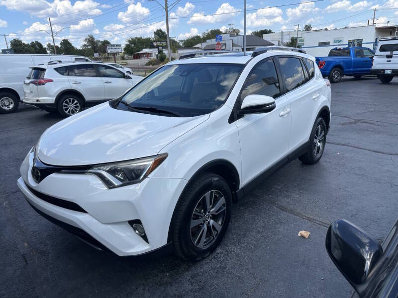 toyota rav4 2017 JTMWFREVXHD095799 image toyota rav4 2017 JTMWFREVXHD095799 image