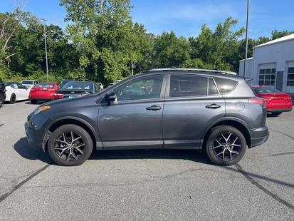 toyota rav4 2017 JTMJFREV8HD209776 image toyota rav4 2017 JTMJFREV8HD209776 image