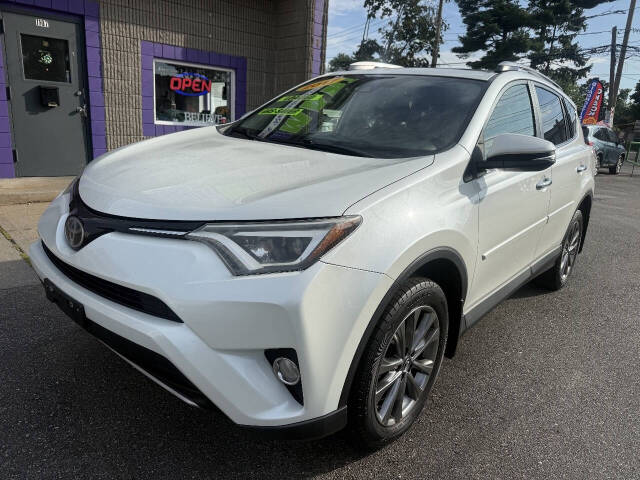 toyota rav4 2017 JTMDFREV7HD218420 image toyota rav4 2017 JTMDFREV7HD218420 image