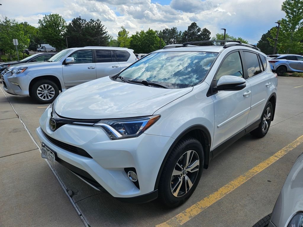 toyota rav4 2017 JTMRFREV8HD220442 image toyota rav4 2017 JTMRFREV8HD220442 image