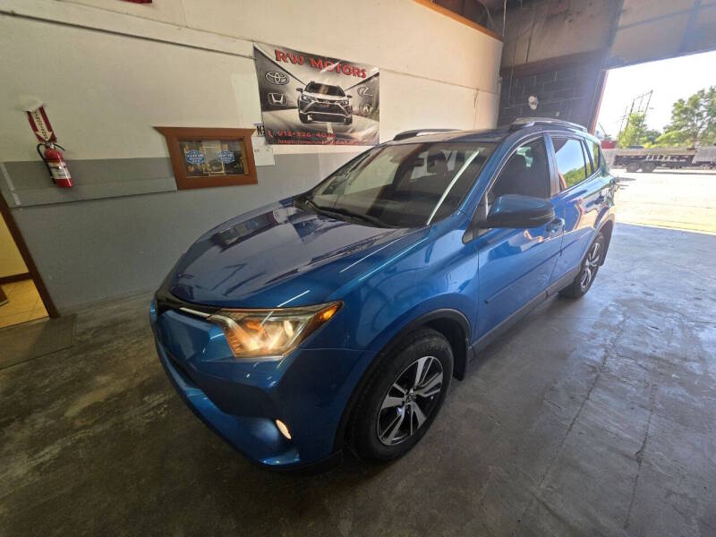 toyota rav4 2017 JTMRFREV7HD203471 image toyota rav4 2017 JTMRFREV7HD203471 image