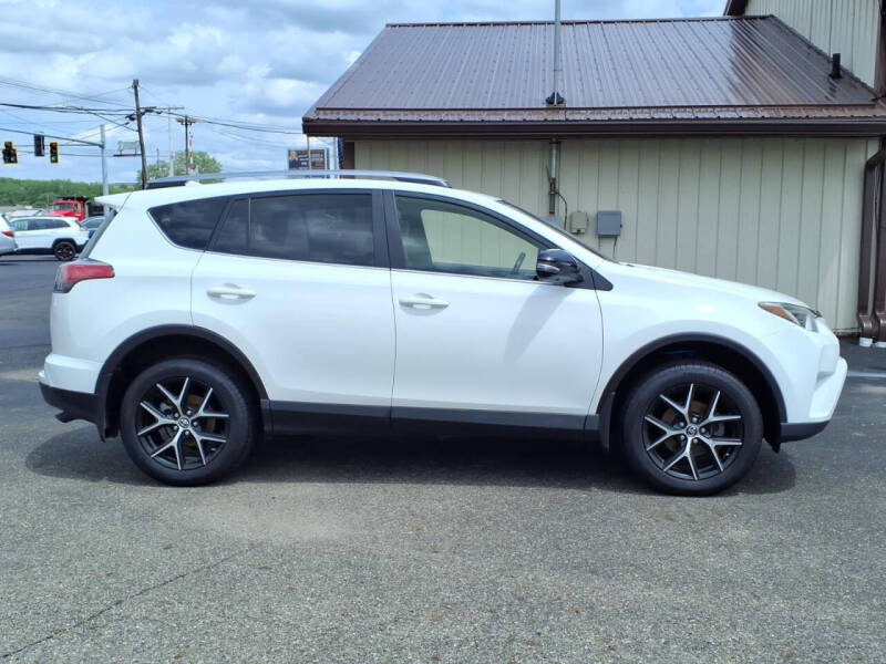 toyota rav4 2017 JTMJFREV1HJ708128 image toyota rav4 2017 JTMJFREV1HJ708128 image