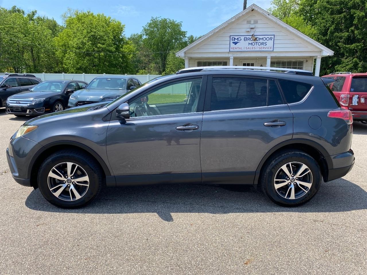 toyota rav4 2017 JTMRFREV0HD214845 image toyota rav4 2017 JTMRFREV0HD214845 image
