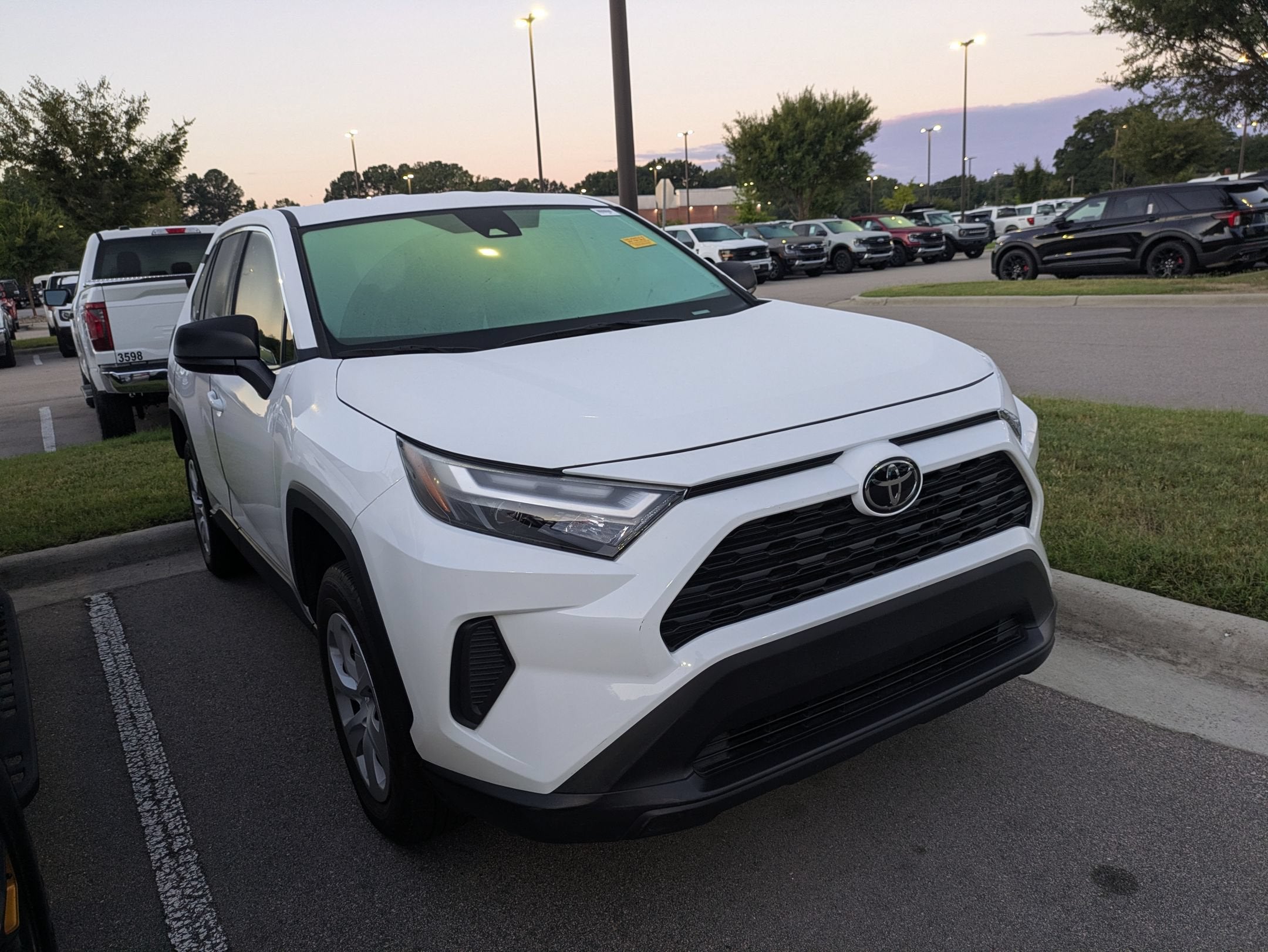 toyota rav4 2024 2T3H1RFV6RC269928 image toyota rav4 2024 2T3H1RFV6RC269928 image