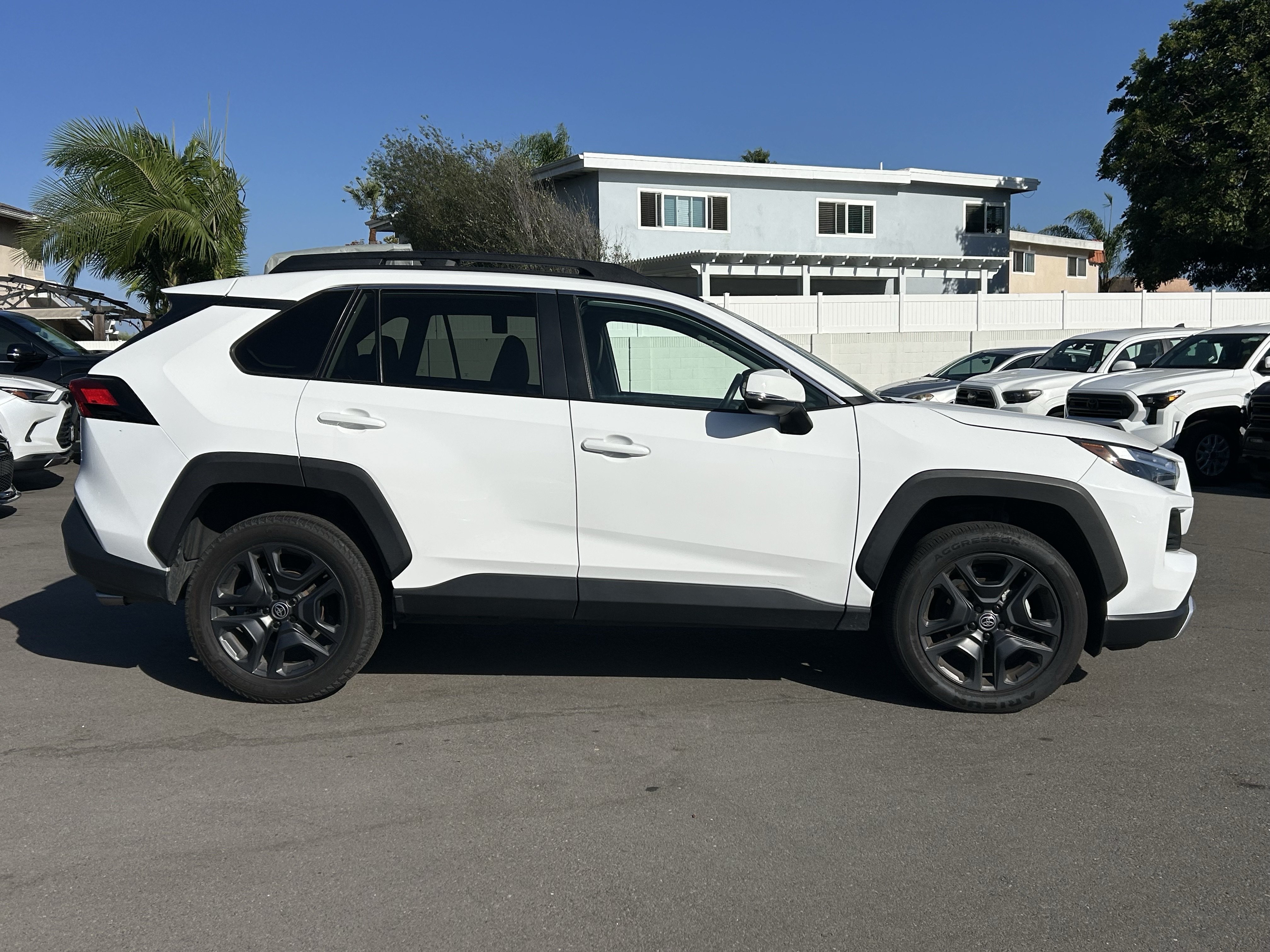 toyota rav4 2024 2T3J1RFV0RW464438 image toyota rav4 2024 2T3J1RFV0RW464438 image
