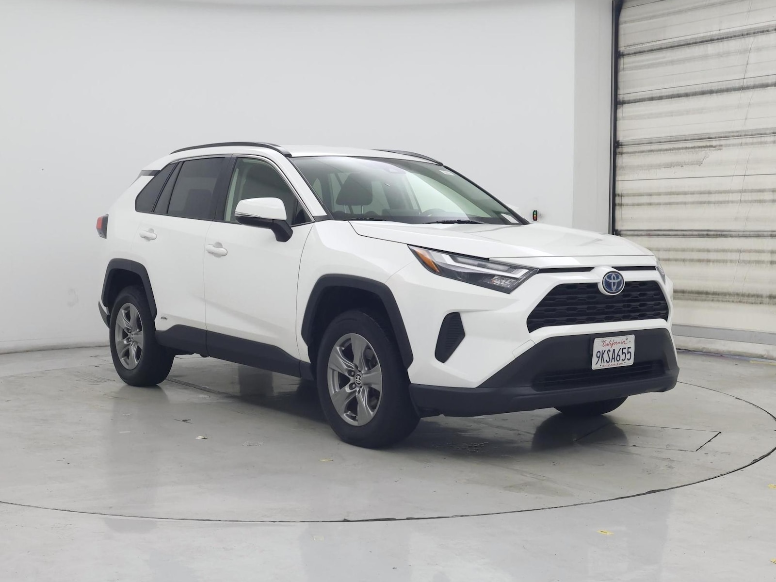 toyota rav4 2024 JTMRWRFV9RD215637 image