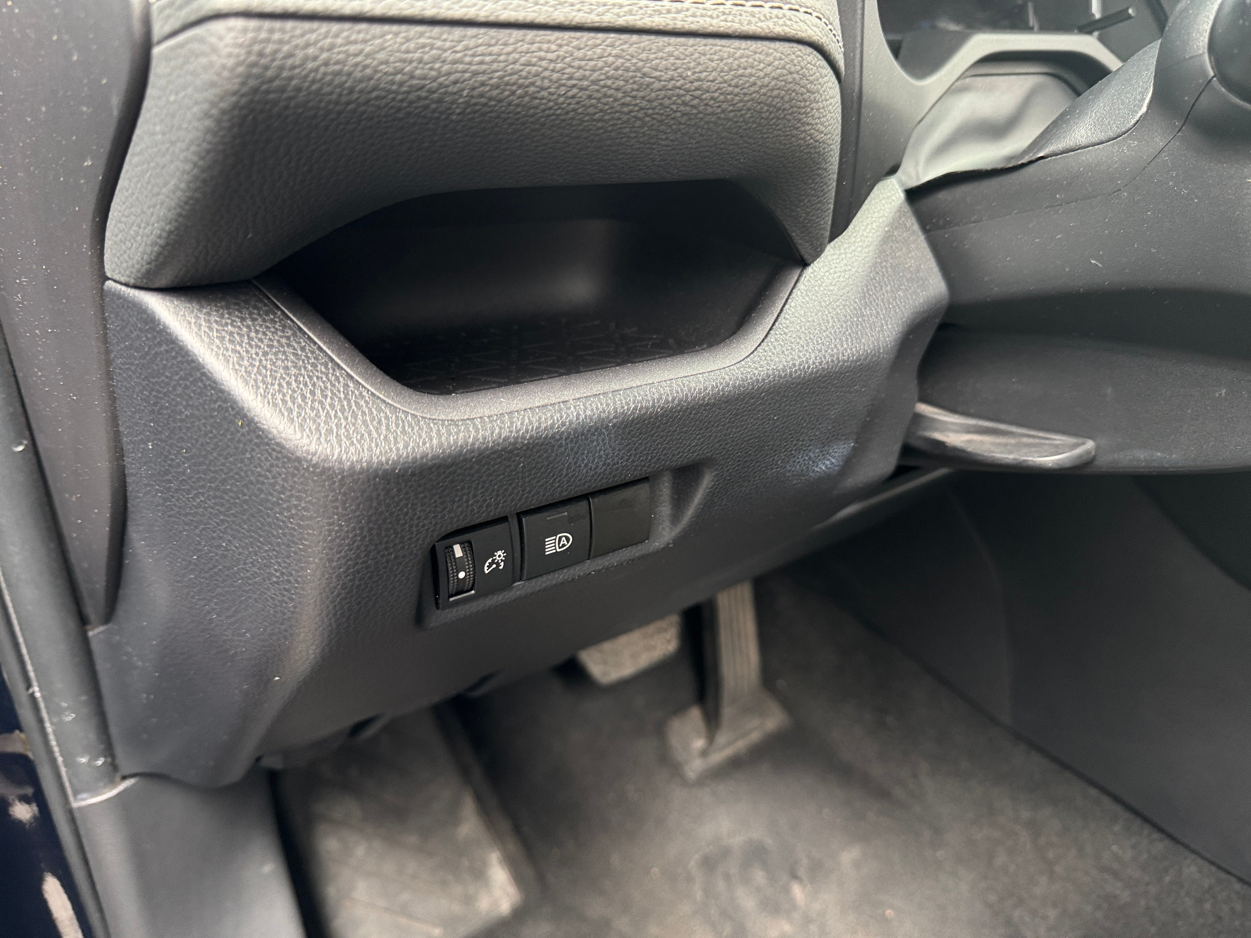 toyota rav4 2024 2T3W1RFV5RW311754 image toyota rav4 2024 2T3W1RFV5RW311754 image