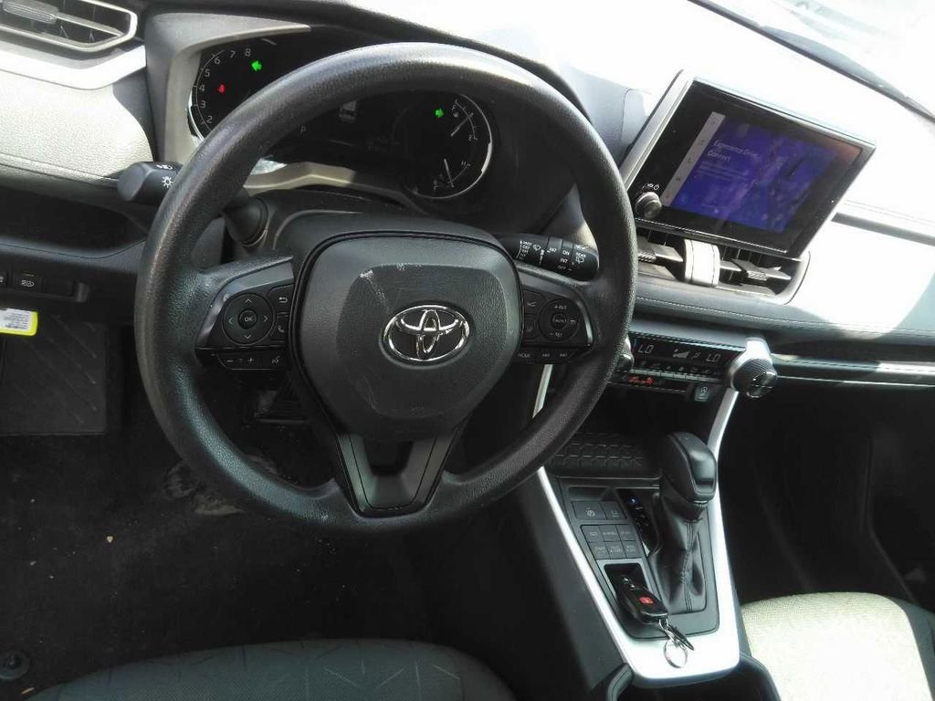 toyota rav4 2024 2T3P1RFV3RC450996 image toyota rav4 2024 2T3P1RFV3RC450996 image