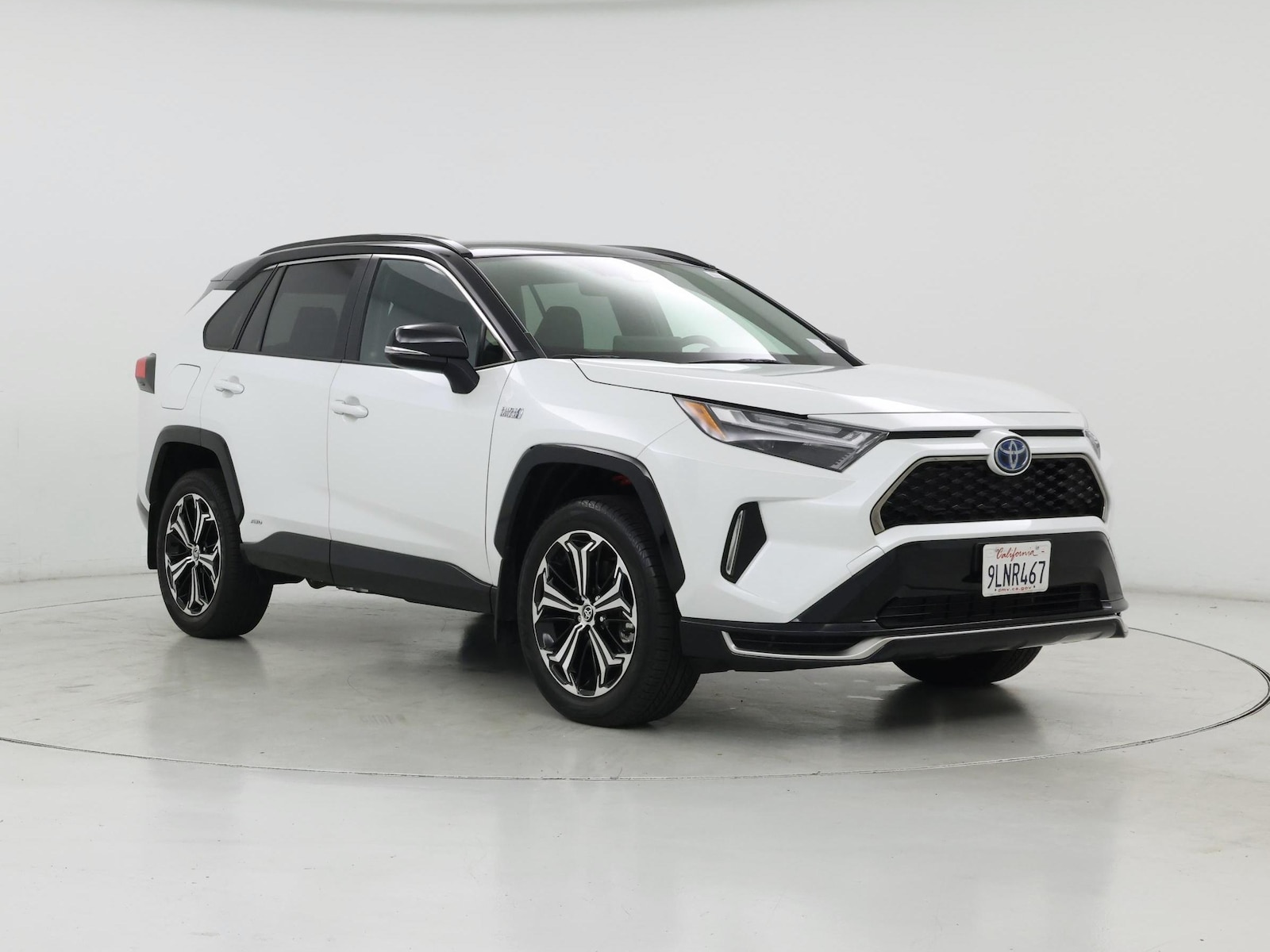 toyota rav4 2024 JTMEB3FV0RD190649 image