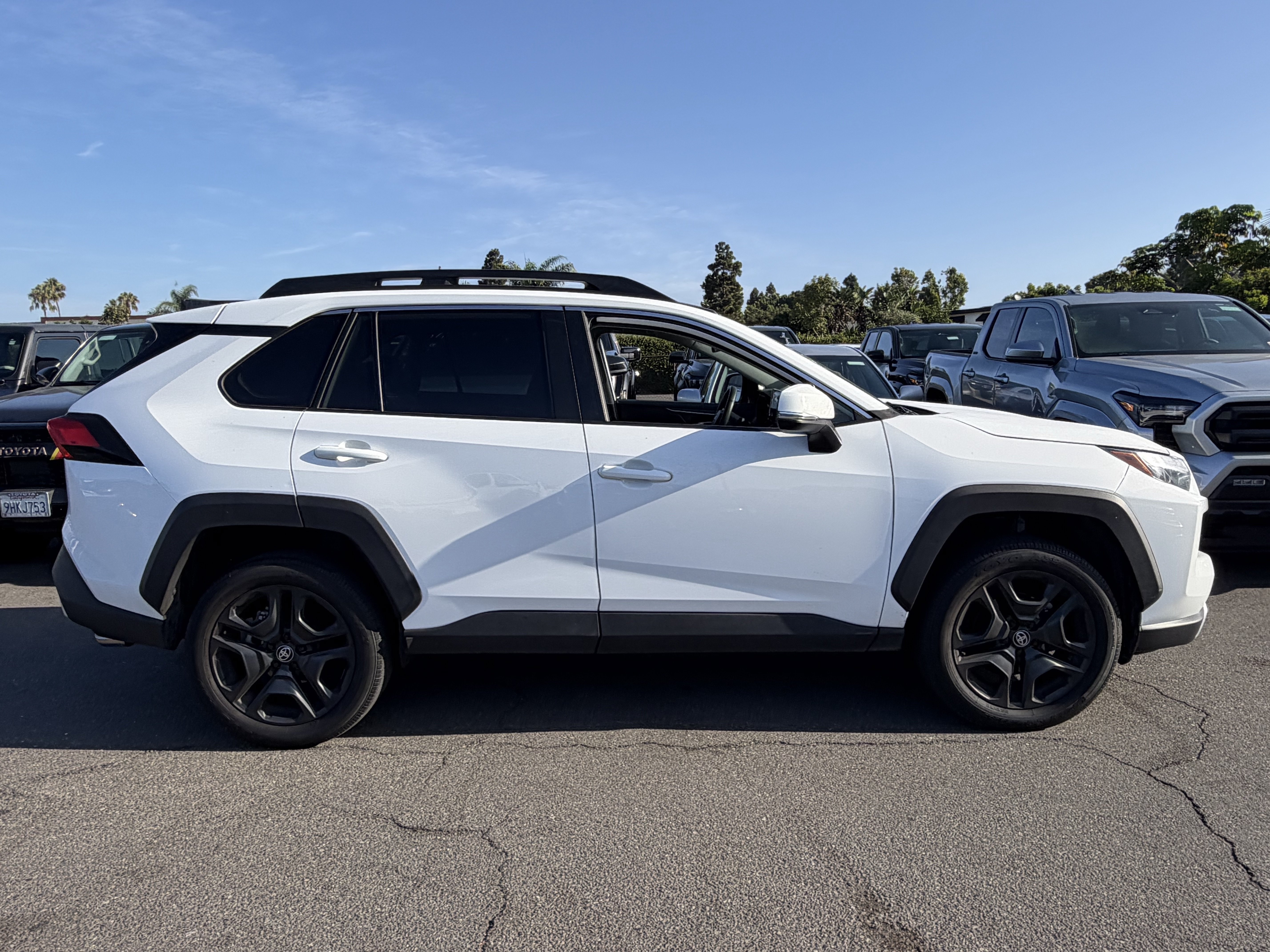 toyota rav4 2024 2T3J1RFV0RW463273 image toyota rav4 2024 2T3J1RFV0RW463273 image