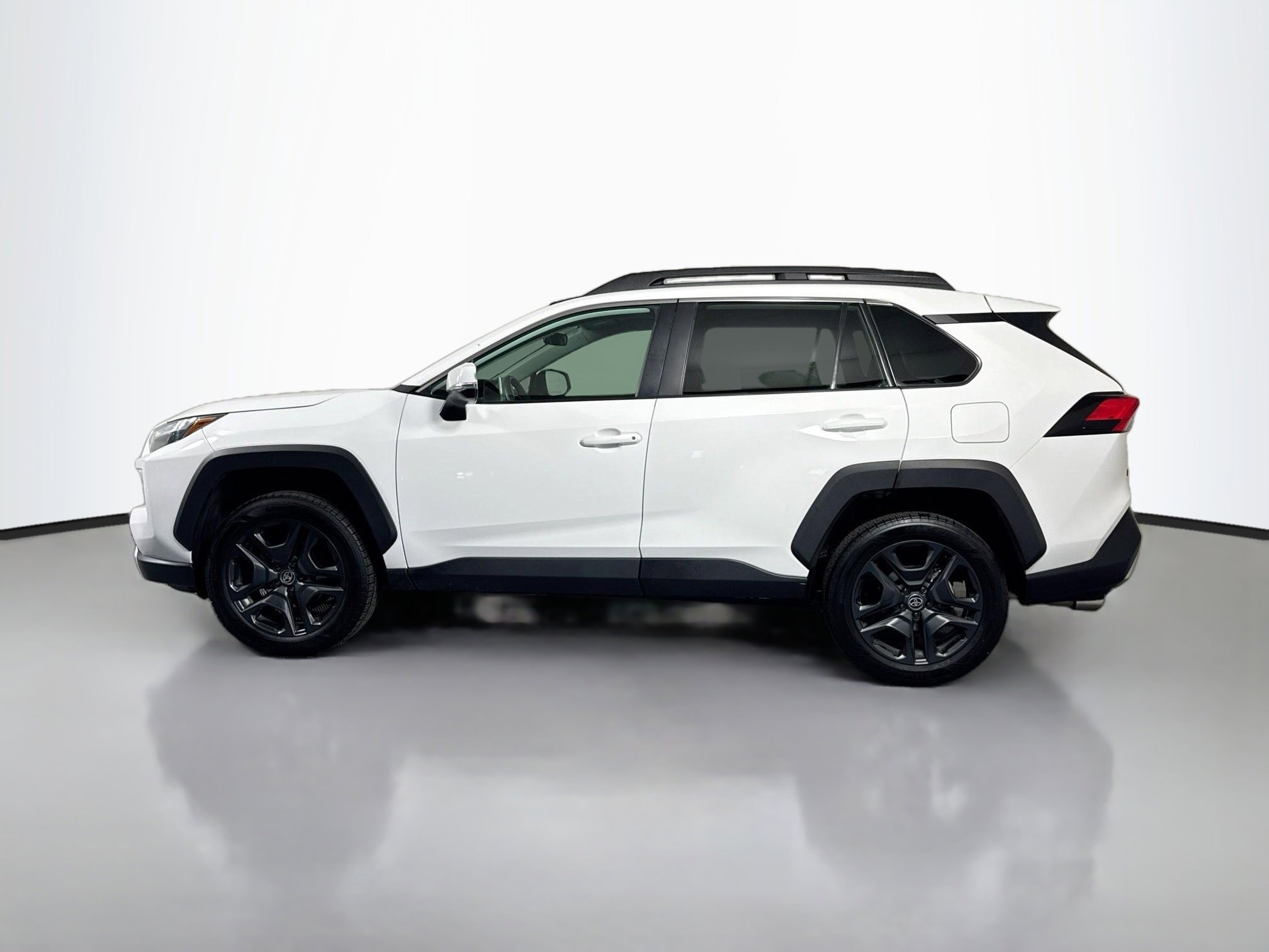 toyota rav4 2024 2T3J1RFV2RW420571 image toyota rav4 2024 2T3J1RFV2RW420571 image