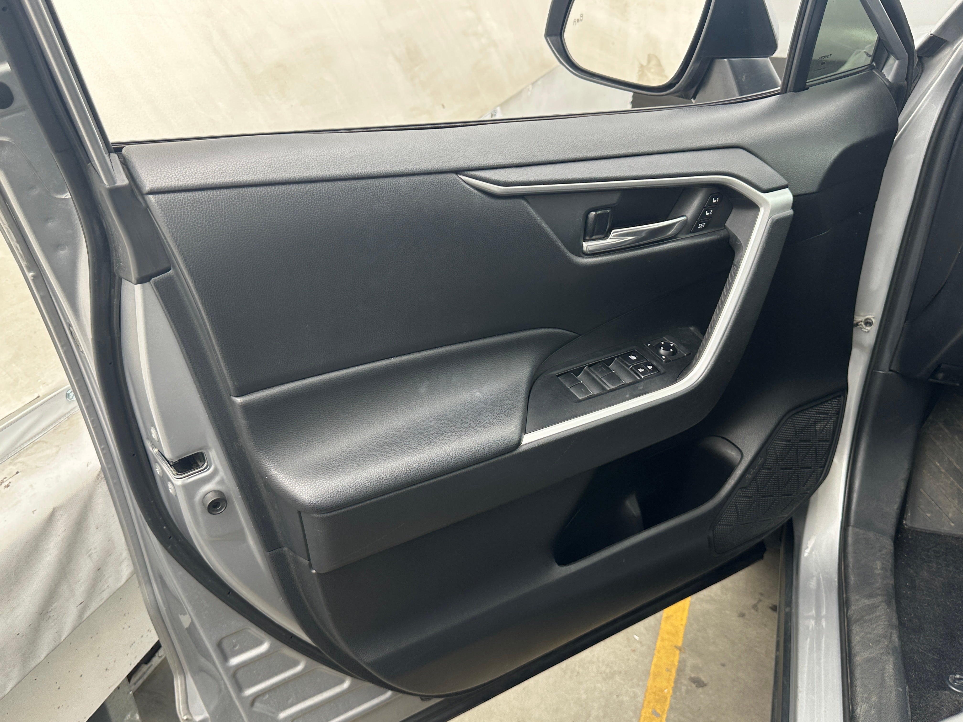 toyota rav4 2020 2T3A1RFV5LW125763 image