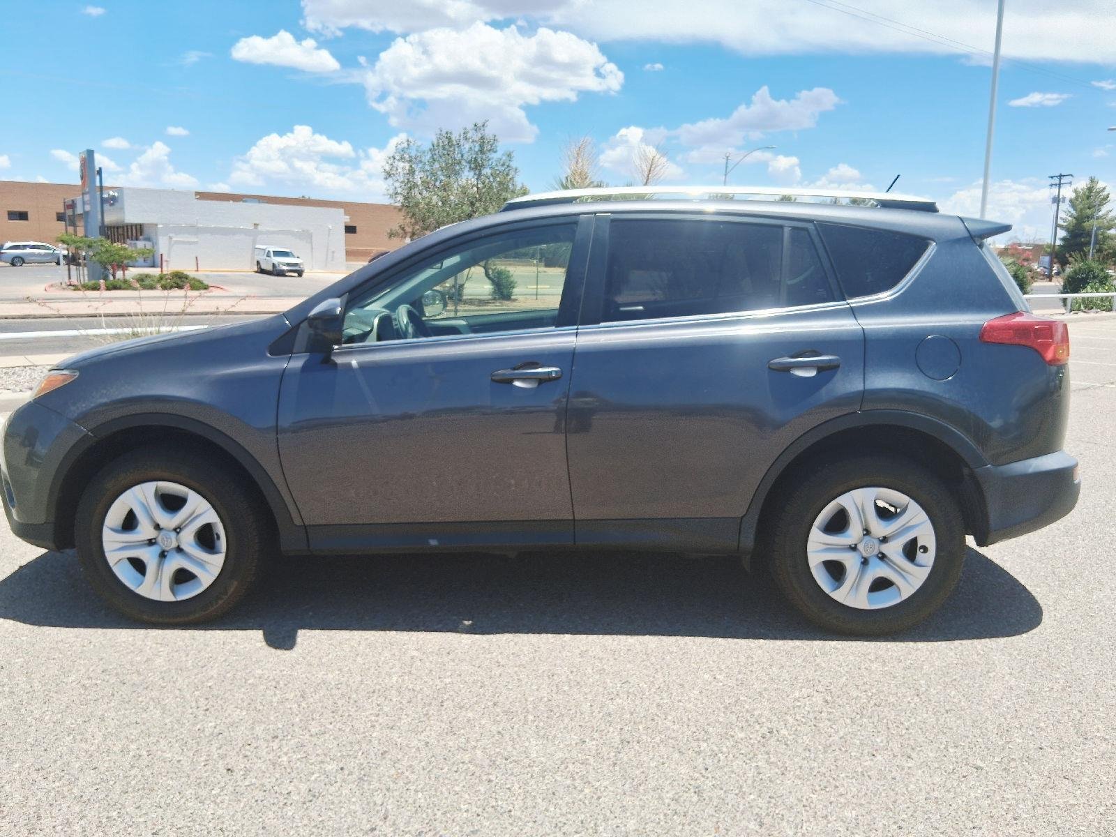 toyota rav4 2015 JTMZFREV1FJ053078 image toyota rav4 2015 JTMZFREV1FJ053078 image