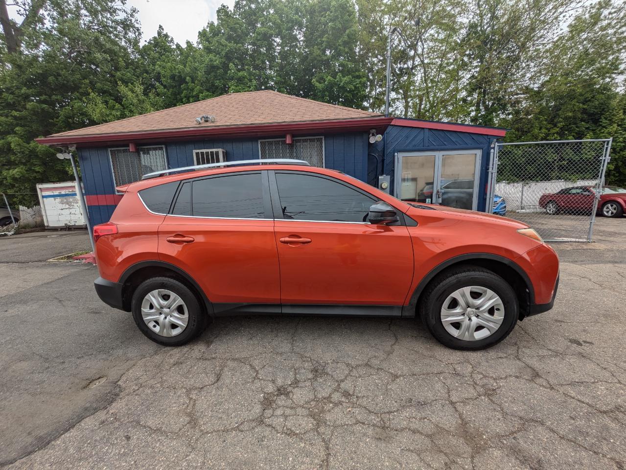 toyota rav4 2015 2T3BFREV8FW327301 image