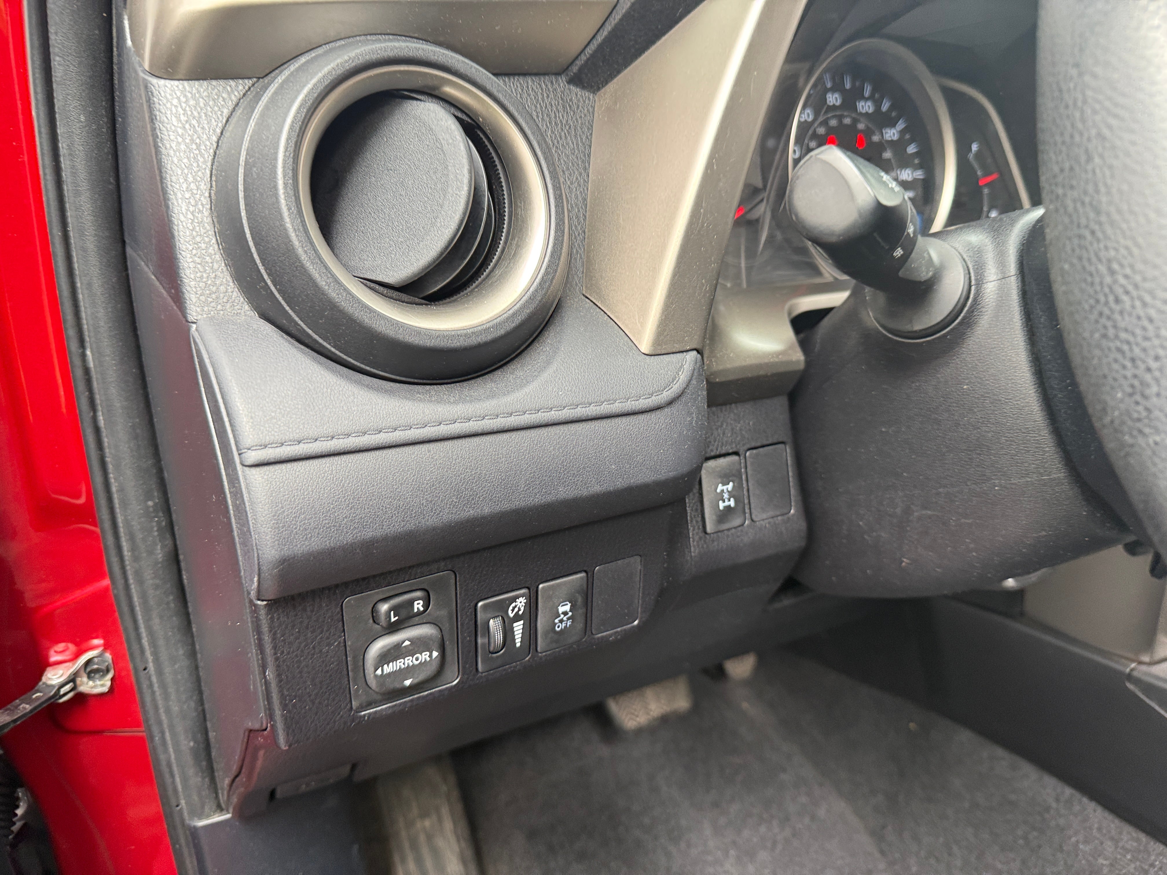 toyota rav4 2015 JTMBFREV8FJ018135 image toyota rav4 2015 JTMBFREV8FJ018135 image