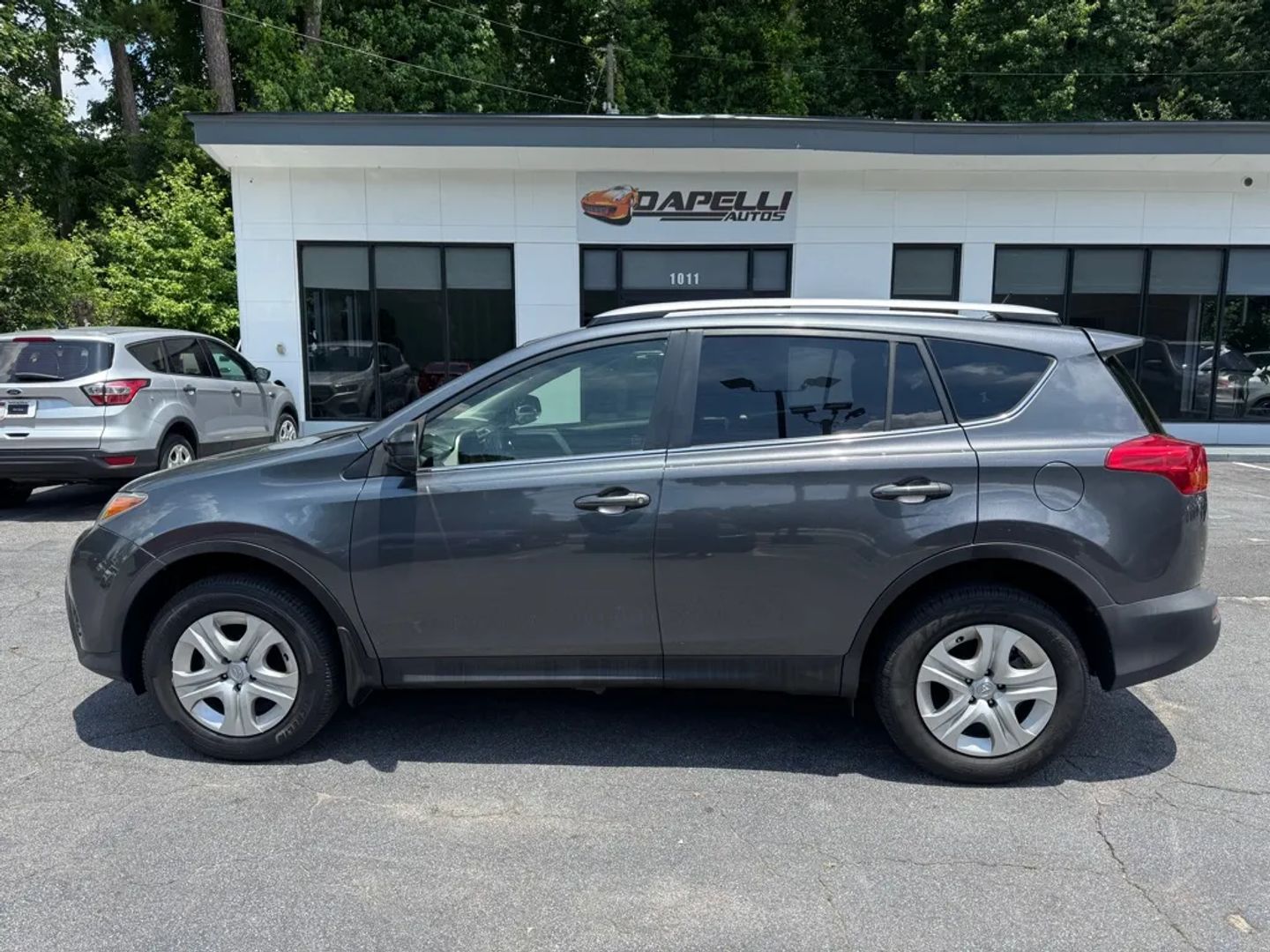 toyota rav4 2015 JTMZFREV2FD060538 image toyota rav4 2015 JTMZFREV2FD060538 image