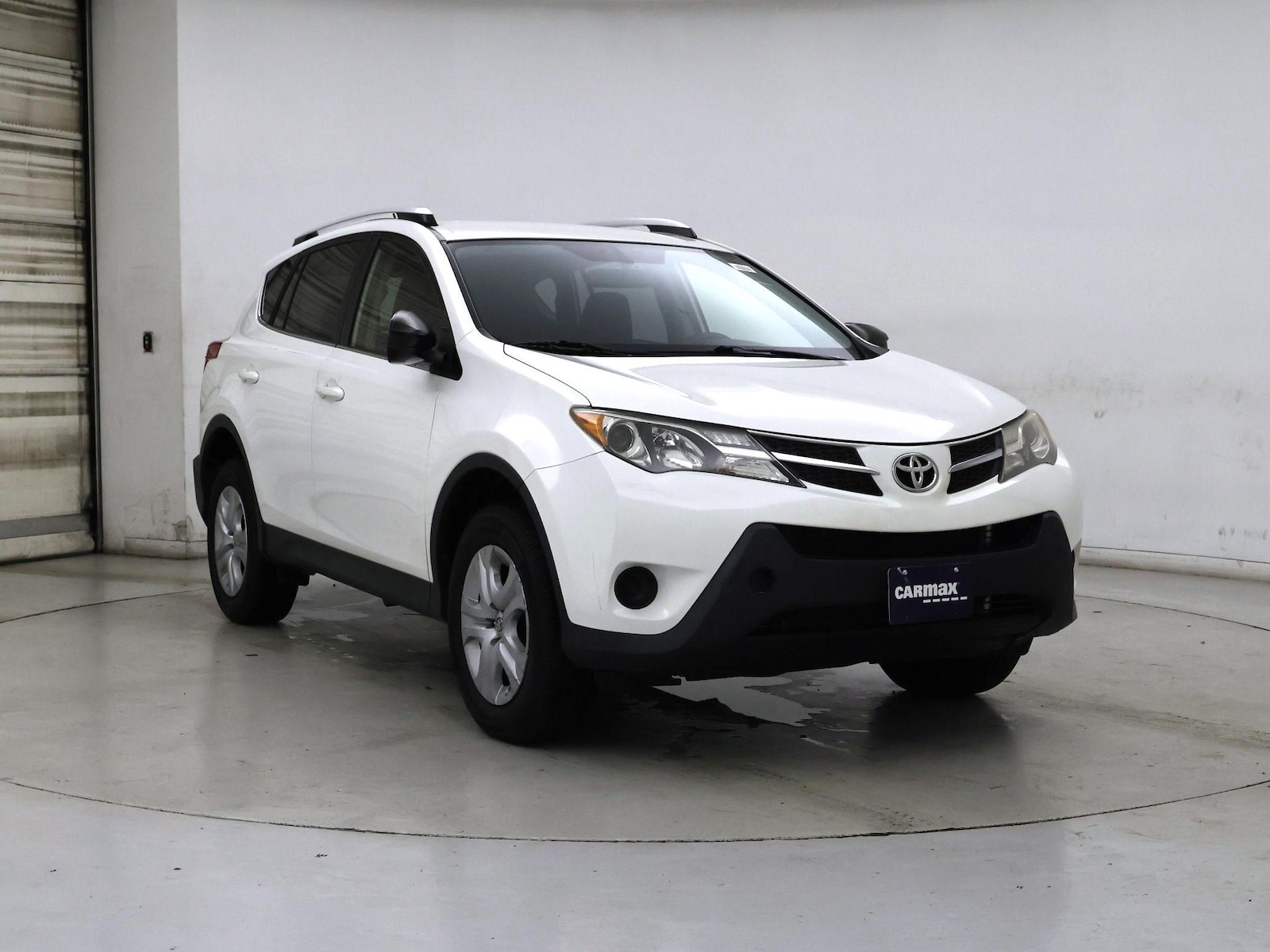 toyota rav4 2015 JTMZFREVXFJ055718 image toyota rav4 2015 JTMZFREVXFJ055718 image