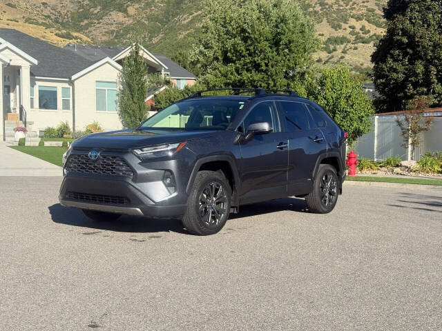 toyota rav4 2022 JTMD6RFV8ND060745 image