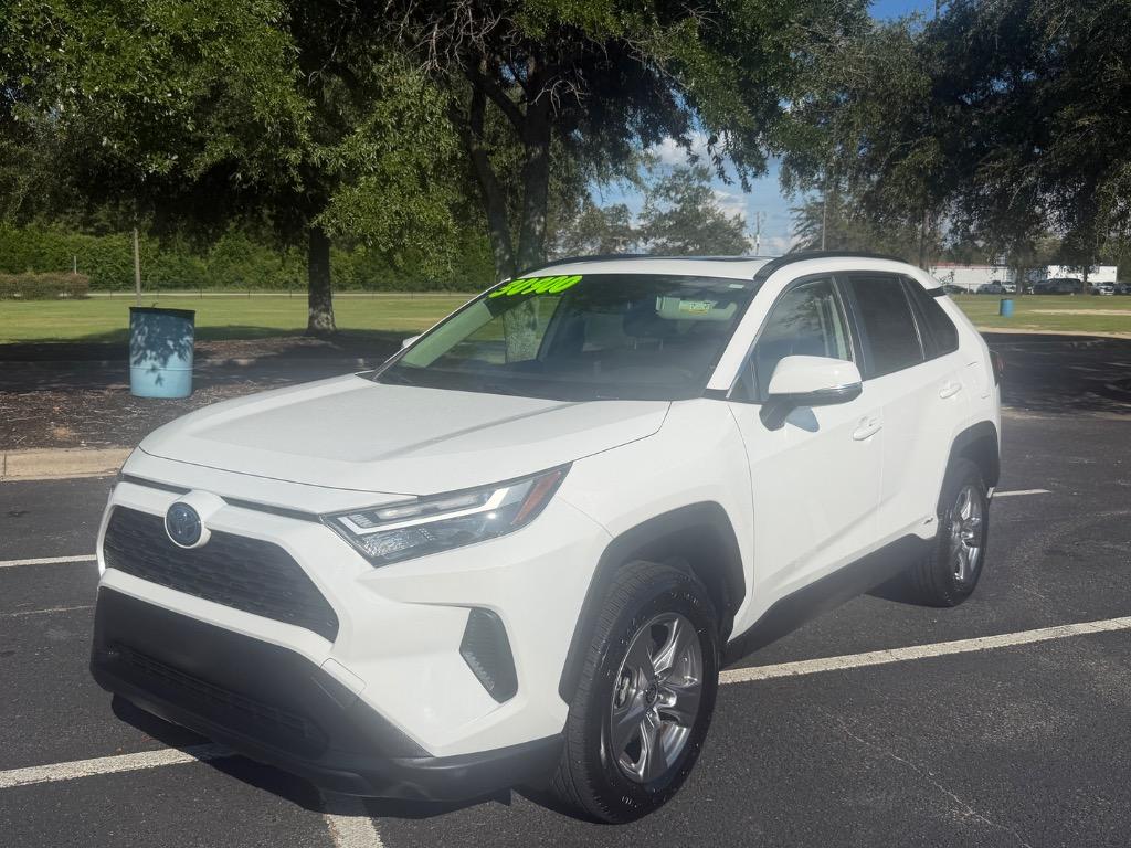 toyota rav4 2022 JTMRWRFV7ND141497 image