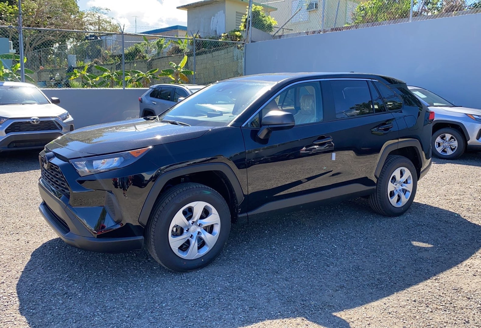 toyota rav4 2022 JTMH1RFV0ND088023 image