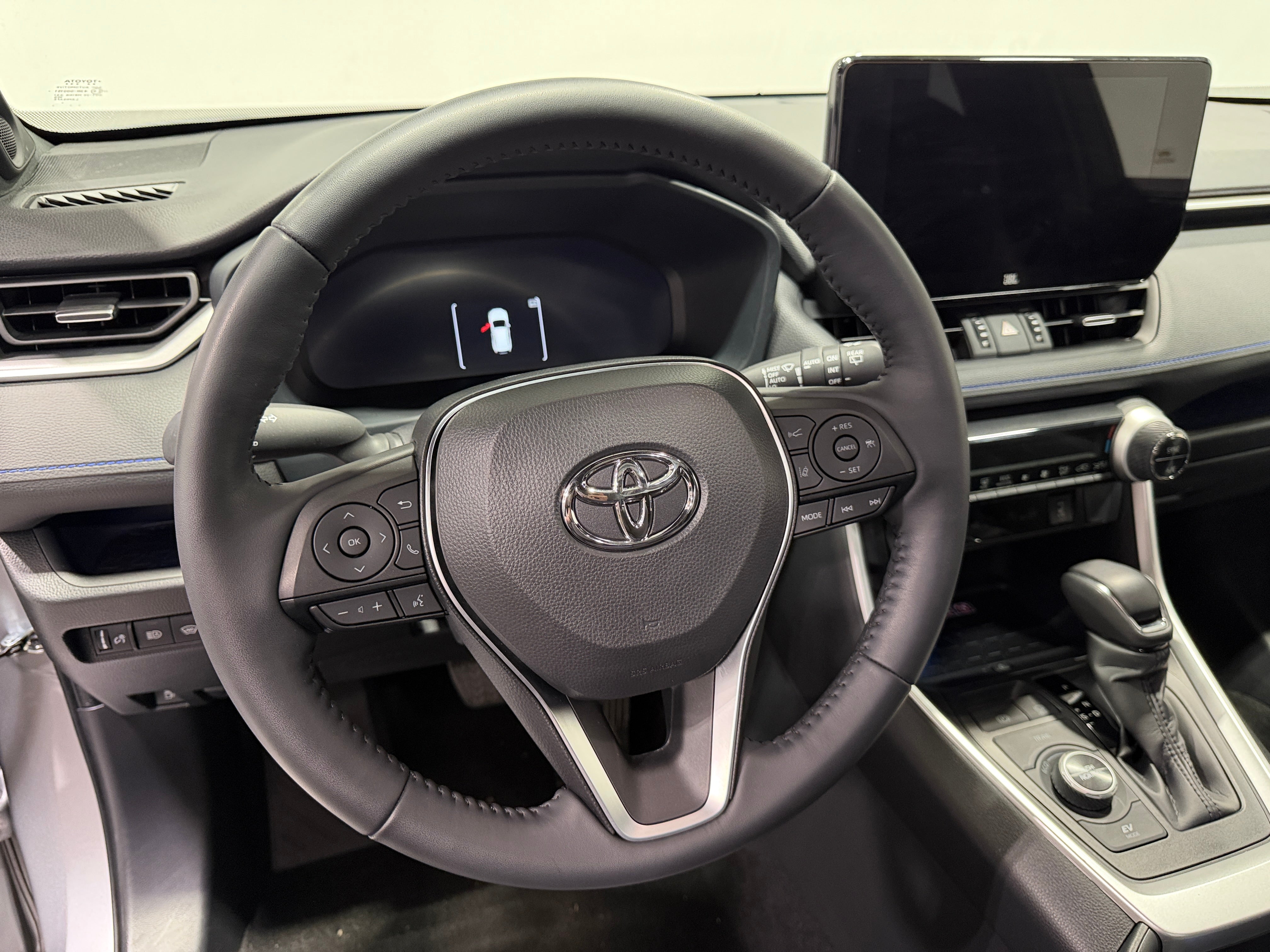 toyota rav4 2025 JTME6RFV9SD571560 image