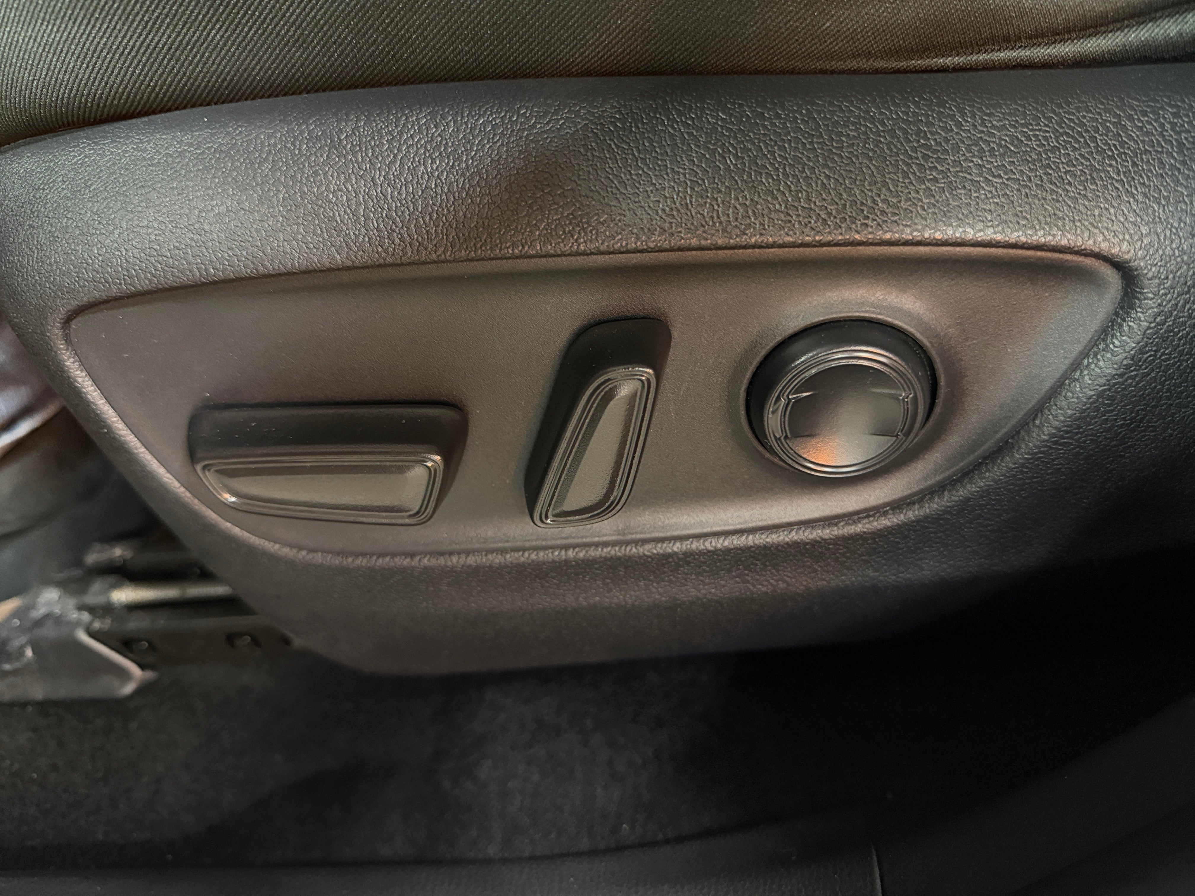 toyota rav4 2025 2T3W1RFV9SC320030 image toyota rav4 2025 2T3W1RFV9SC320030 image