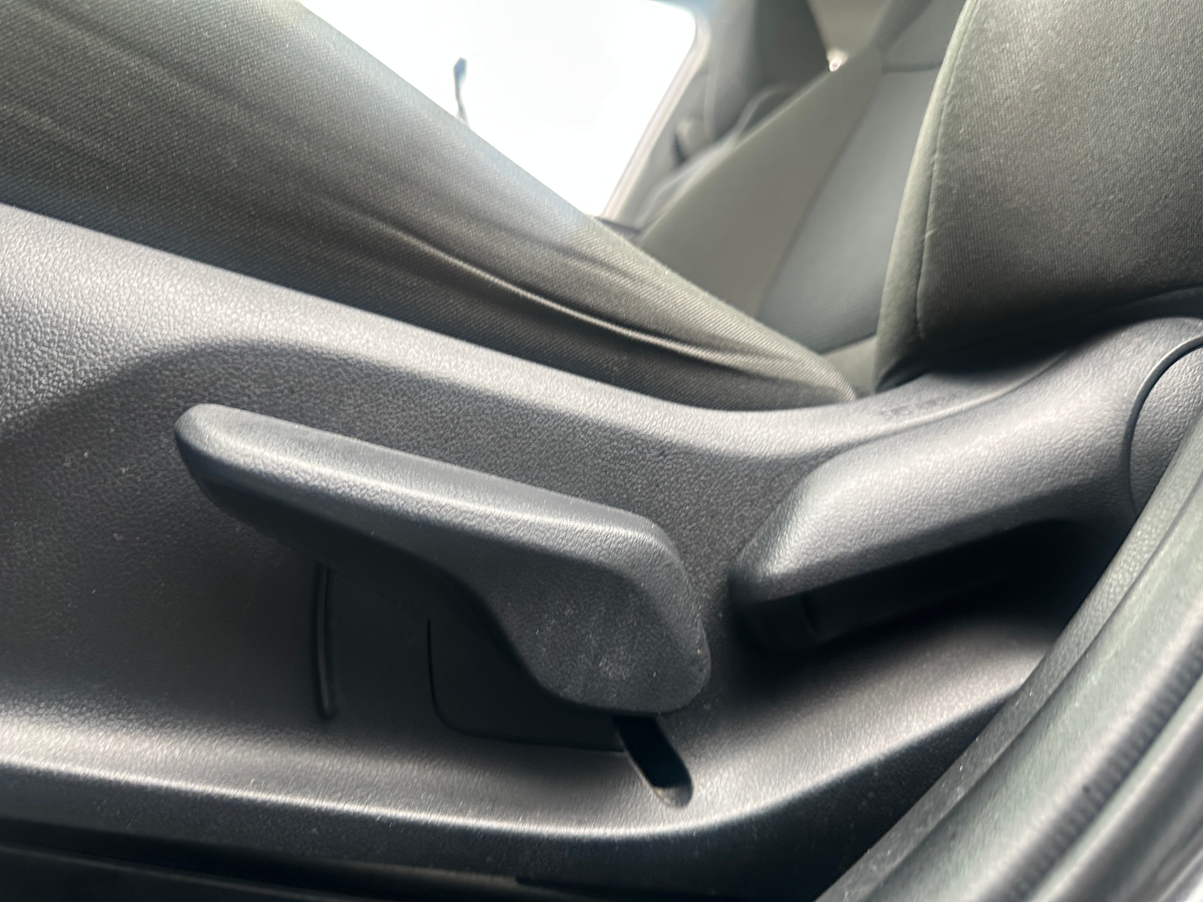 toyota rav4 2025 2T3H1RFVXSC317999 image toyota rav4 2025 2T3H1RFVXSC317999 image