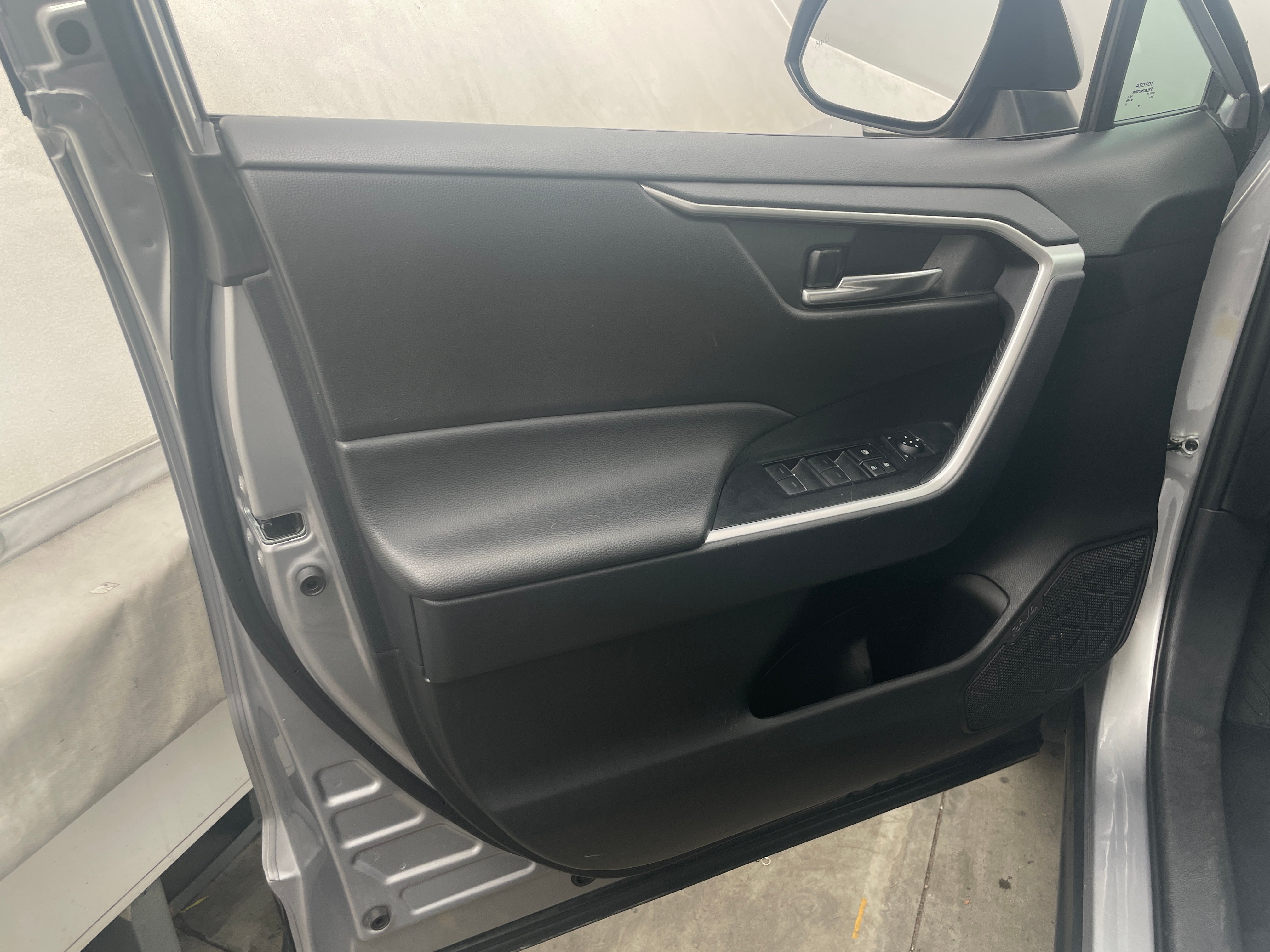 toyota rav4 2025 2T3W1RFVXSC325608 image toyota rav4 2025 2T3W1RFVXSC325608 image