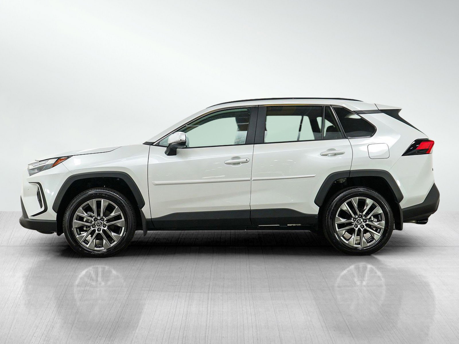 toyota rav4 2025 2T3A1RFV3SW618792 image toyota rav4 2025 2T3A1RFV3SW618792 image
